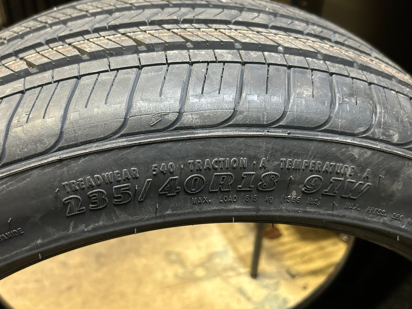 GOODYEAR ASSURANCE FINESSE BSW P 235 40 18 91W ALL SEASON TIRE 681064566