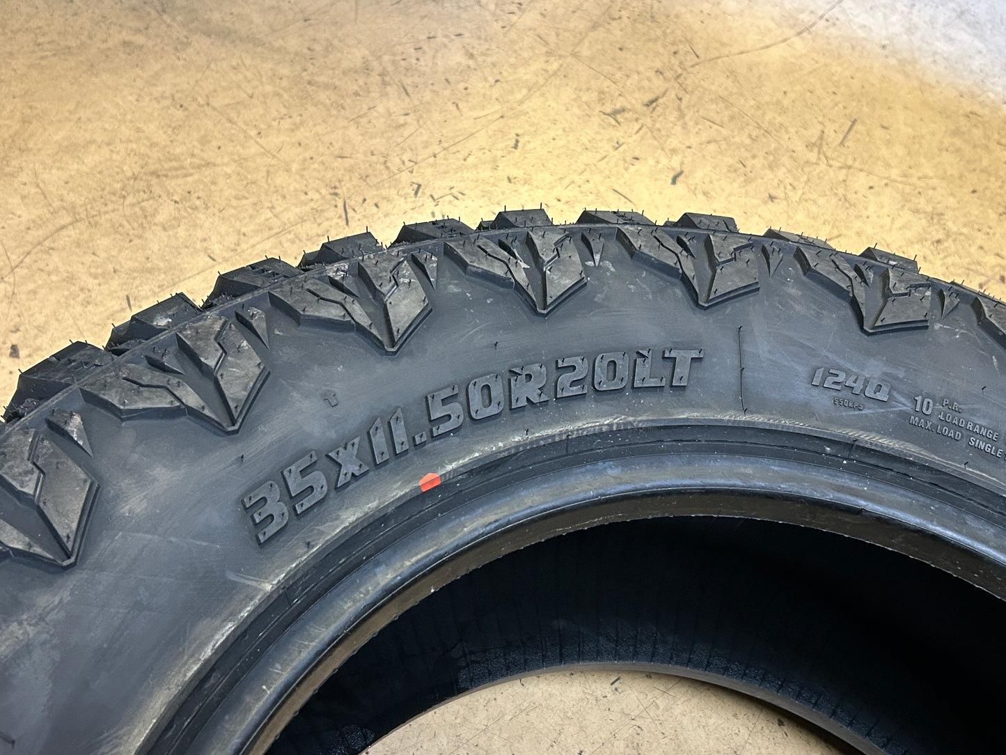 RADAR RENEGADE R/T BSW LT 35 11.5 20 124Q 10PLY RUGGED TERRAIN TIRE RASYTH0157