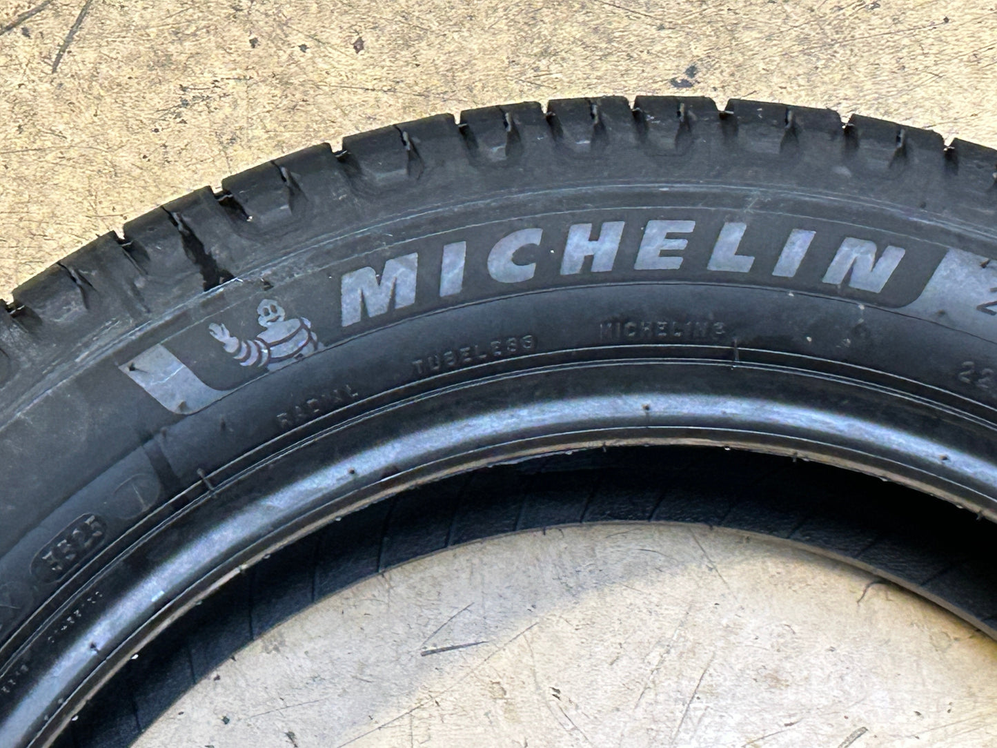 MICHELIN DEFENDER 2 BSW P 225 50 18 99V XL ALL SEASON TIRE 68361