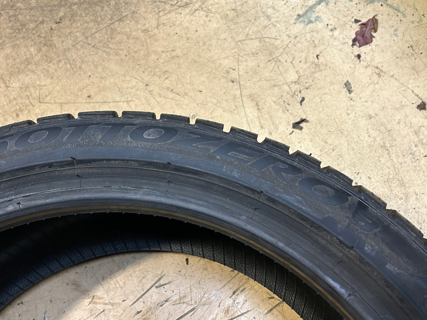 PIRELLI WINTER SOTTOZERO 3 BSW P 235 40 18 95V XL WINTER TIRE 2398000