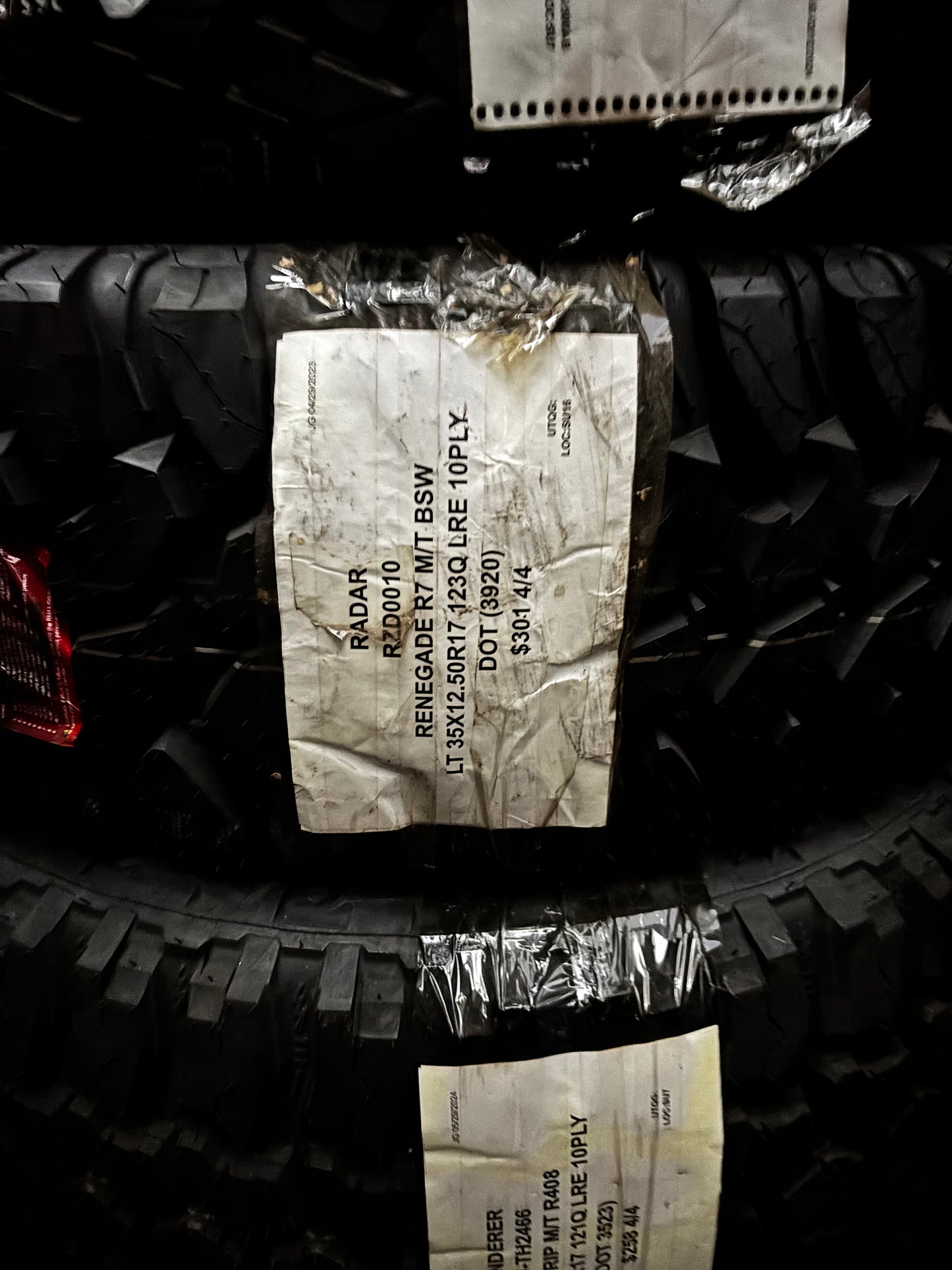 (TODO) 4 ROUGH COUNTRY OVERLANDER MT LT 35 12.5 20 121Q LRE 10 PLY MUD TERRAIN TIRES 97010121