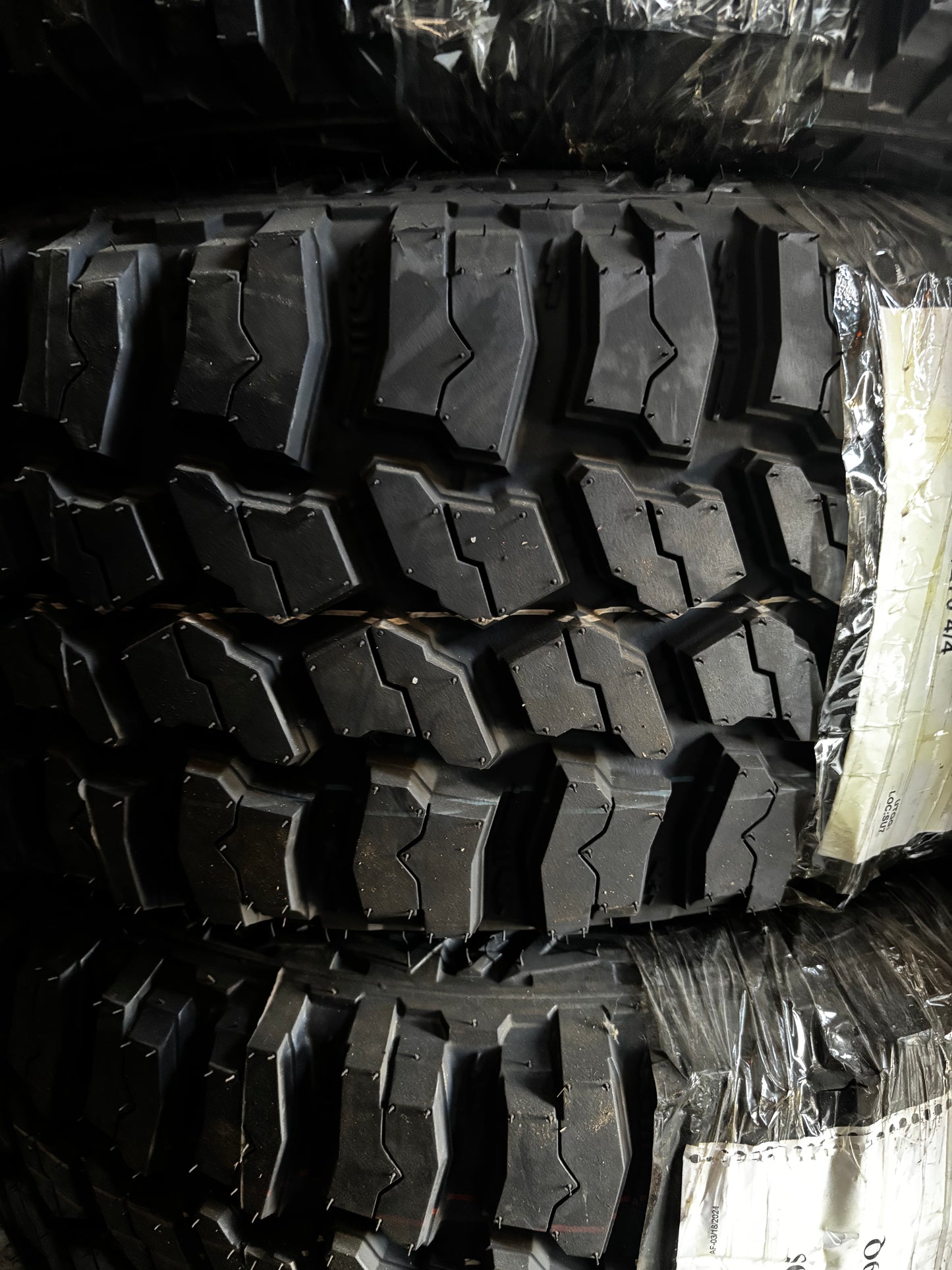 (TODO) THUNDERER TRAC GRIP MT LT 33 12.5 20 119Q LRF 12 PLY MUD TERRAIN TIRES