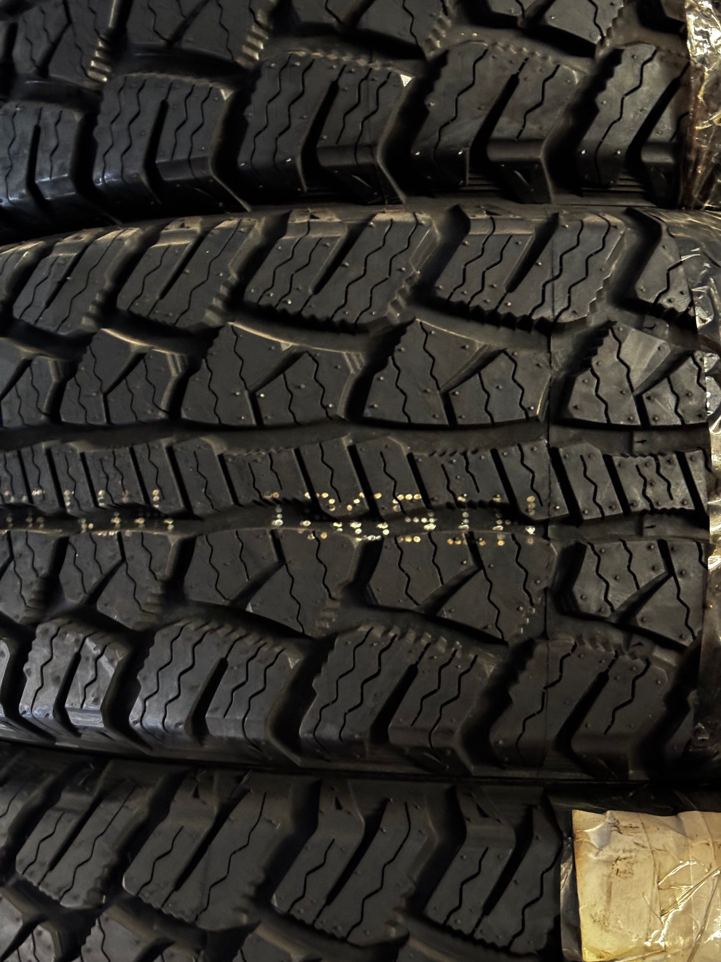 (TODO) 4 TRAVELSTAR ECOPATH AT P 245 75 16 111T SL ALL TERRAIN TIRES LLSUV013