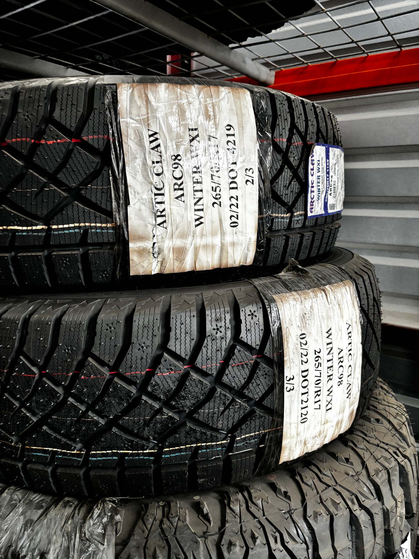 (TODO) ARCTIC CLAW WINTER WXI P 265 70 17 115T SL SNOW WINTER TIRES ARC98