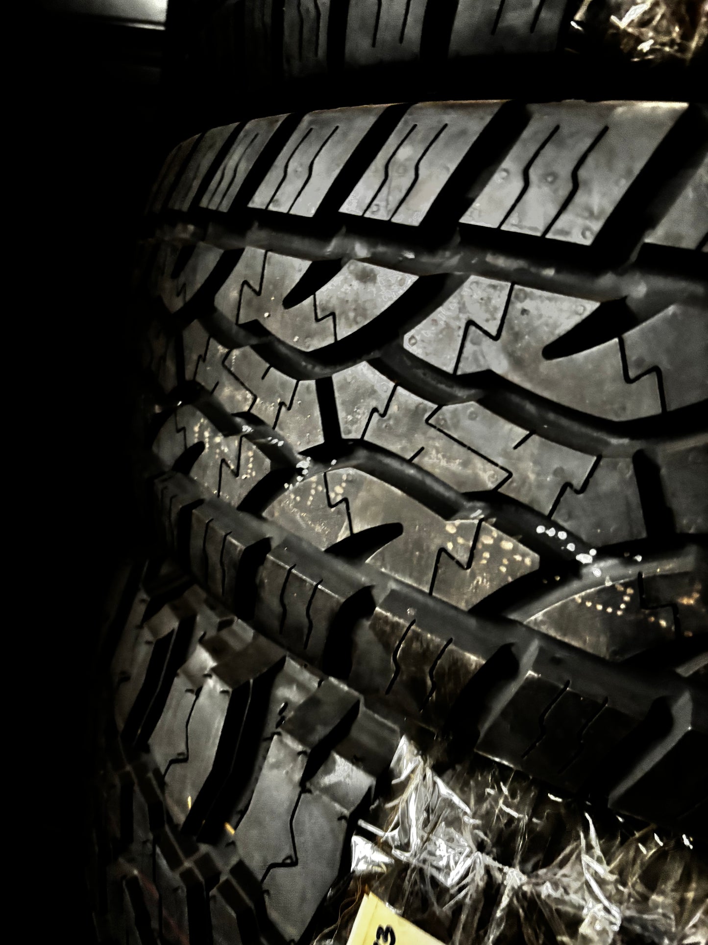 (TODO) 2 IRONMAN ALL COUNTRY AT LT 255 70 18 113T SL ALL TERRAIN TIRES 92829