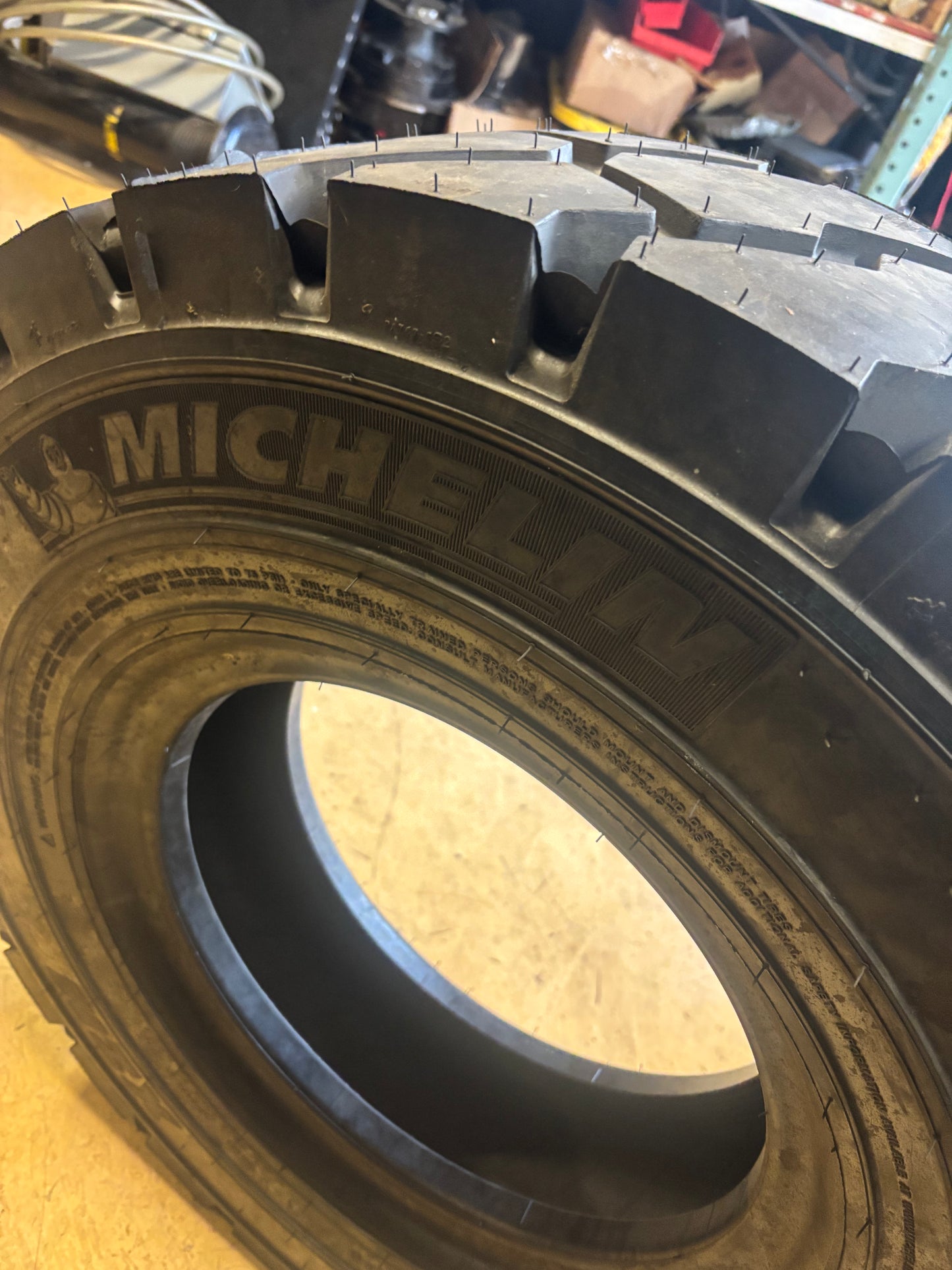 MICHELIN XZM 8.25 15 18-PLY FORKLIFT TIRE 56370
