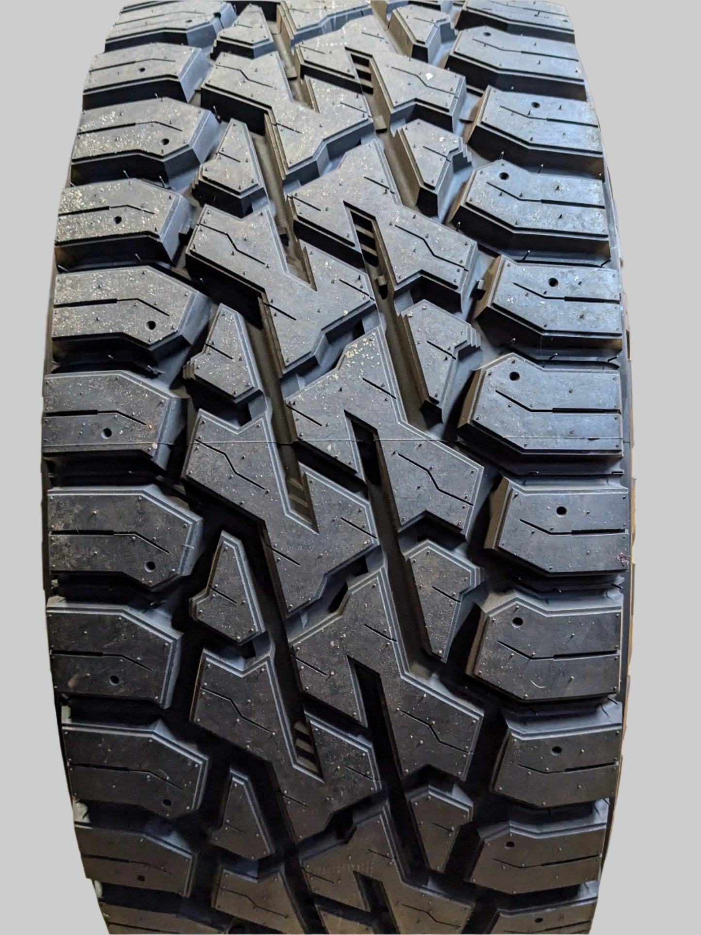 VENOM POWER TRAIL HUNTER R/T BSW LT 33 12.5 20 114Q LRE 10PLY TIRE CVPTHRT01