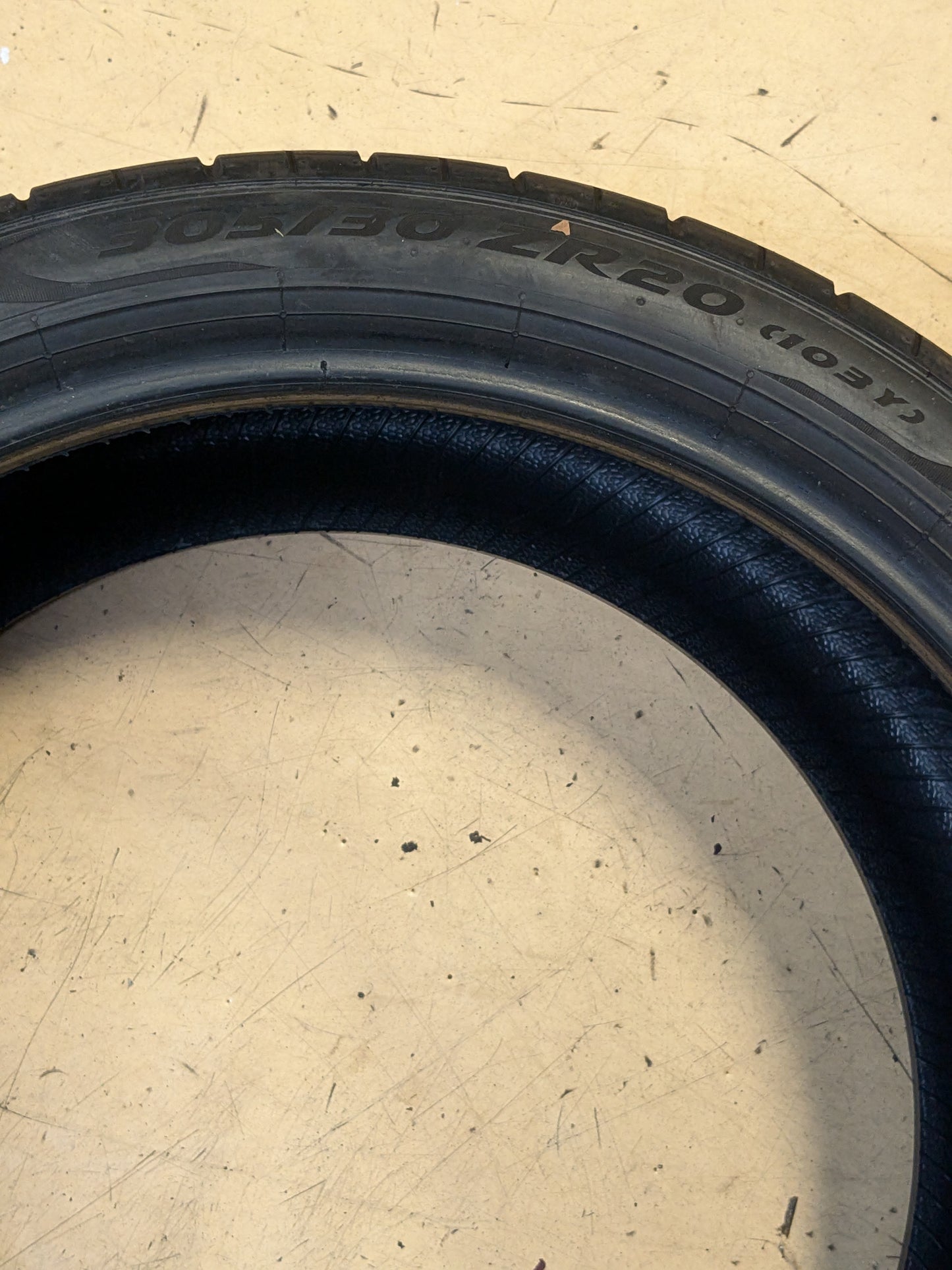 OS USED PIRELLI P ZERO PZ4 (F 02) FERRARI P 305 30 20 103Y XL TIRE SUMMER 6/32" OF 9/32"