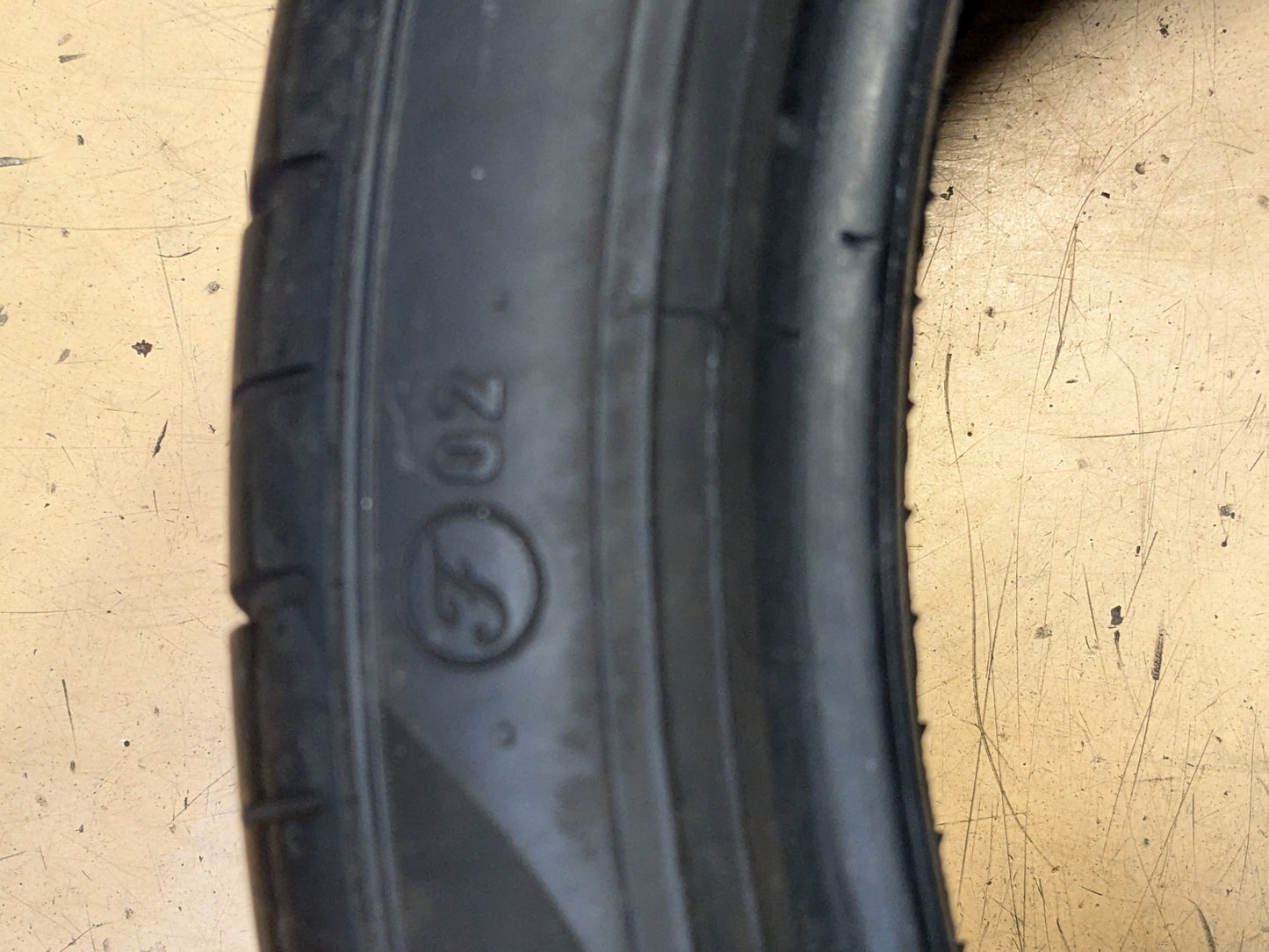 OS USED PIRELLI P ZERO PZ4 (F 02) FERRARI P 305 30 20 103Y XL TIRE SUMMER 6/32" OF 9/32"