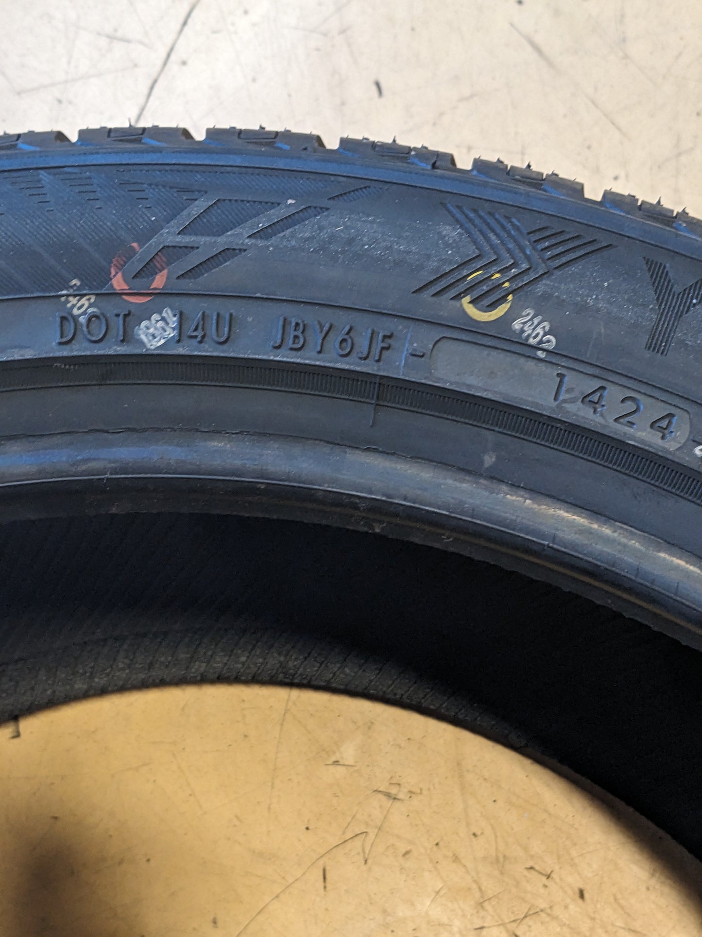 YOKOHAMA GEOLANDER X-CV G057 265 45 20 108W ALL SEASON TIRE 110157002