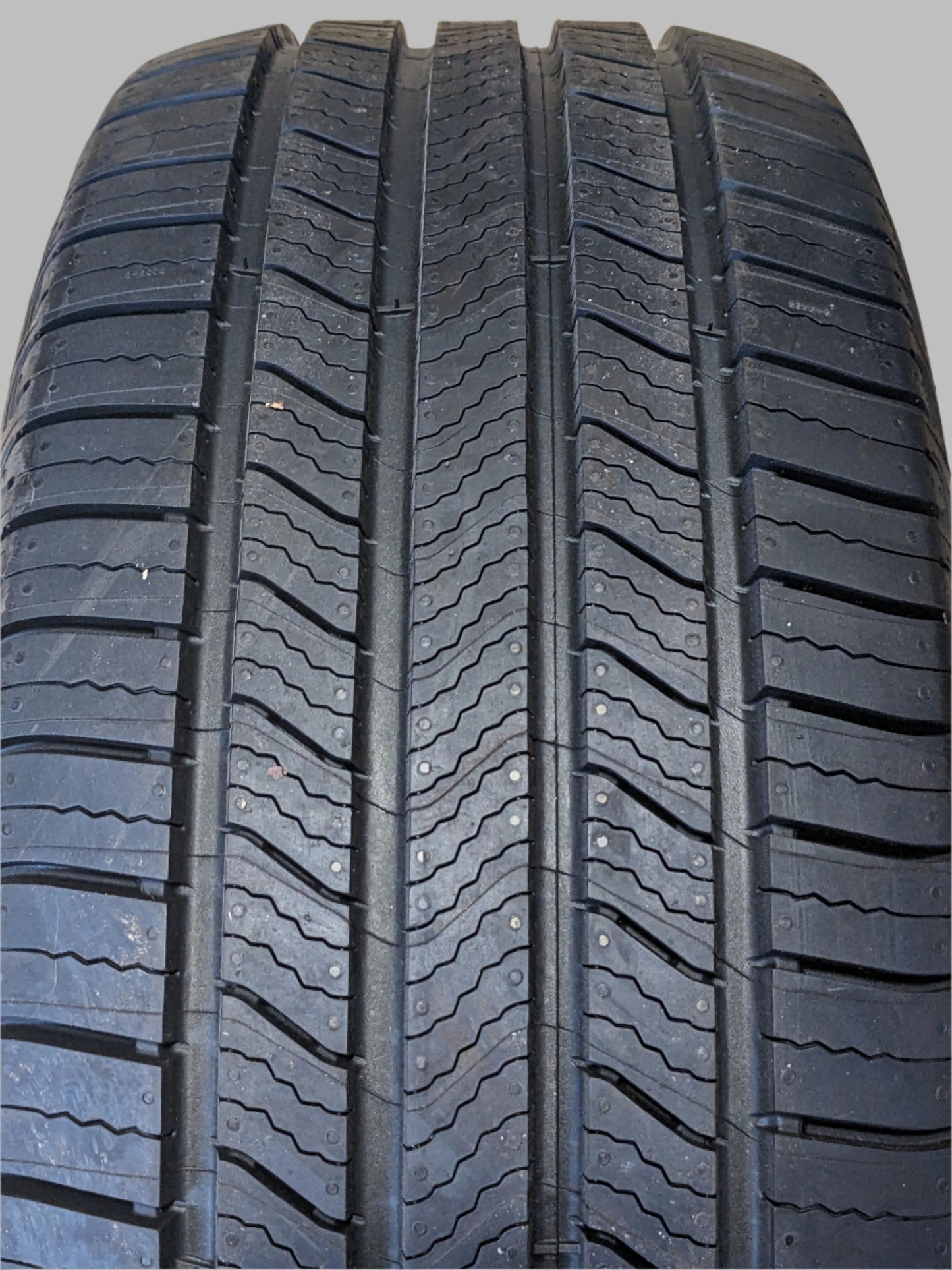MICHELIN DEFENDER 2 235 45 18 98V ALL SEASON TIRE 158513