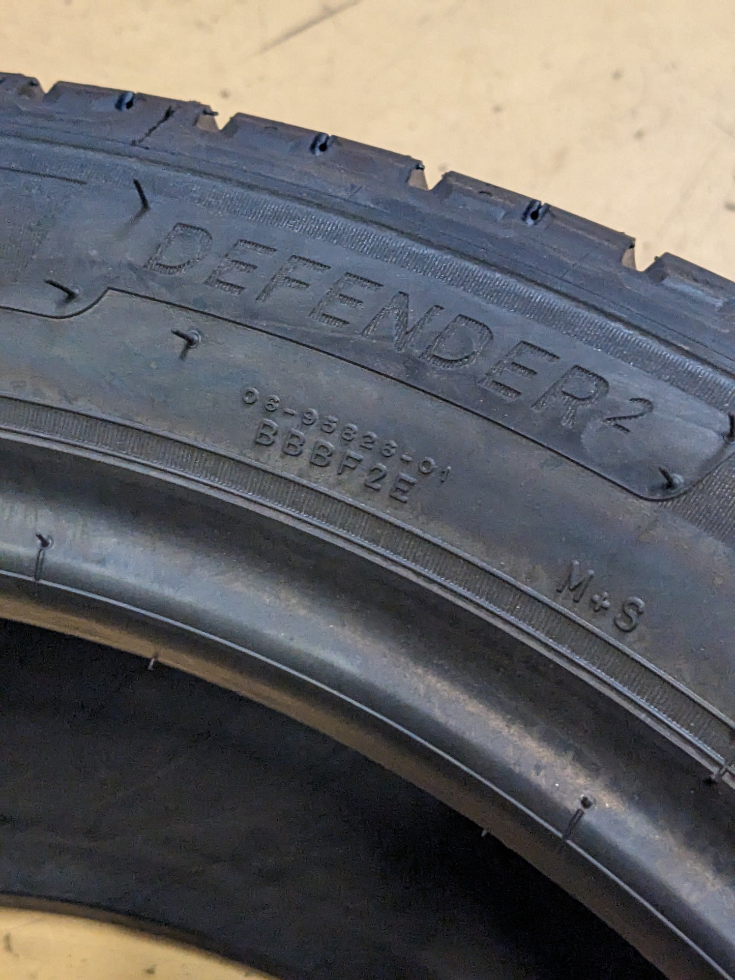 MICHELIN DEFENDER 2 235 45 18 98V ALL SEASON TIRE 158513