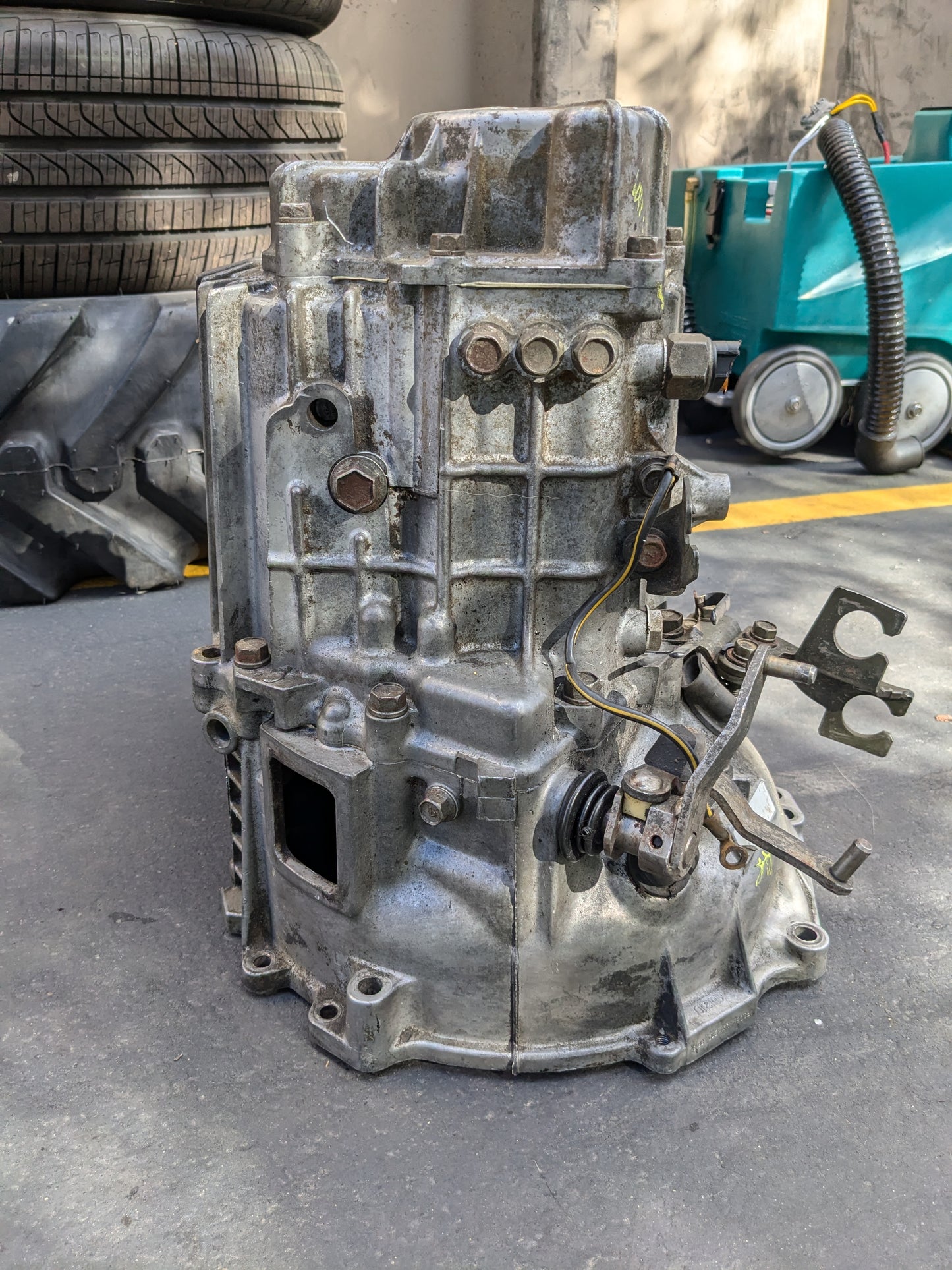 USED 1995-1999 MITSUBISHI ECLIPSE GST TURBO 5SPEED MANUAL TRANSMISSION MD720901