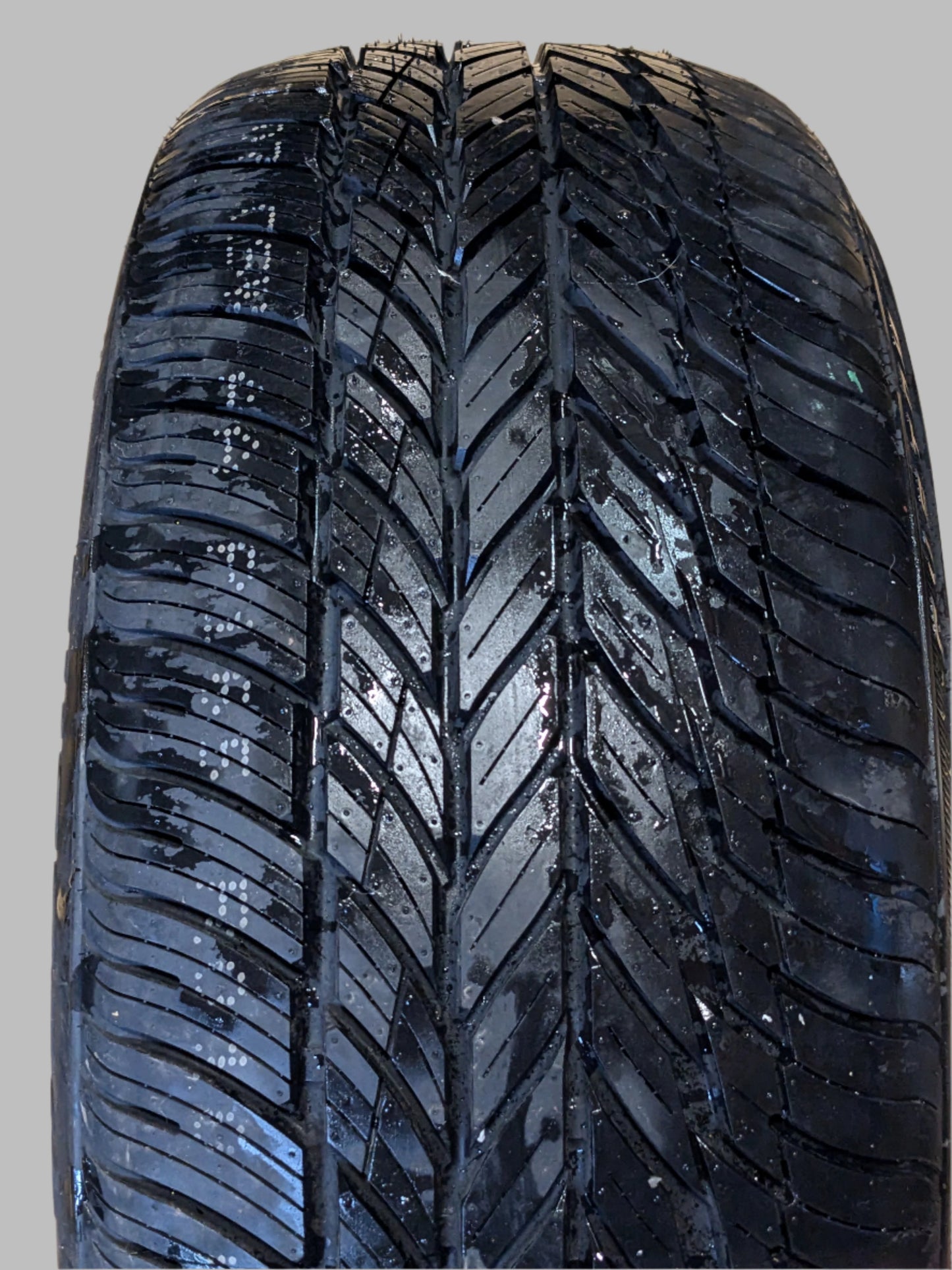 NEW VOGUE CUSTOM BUILT RADIAL VIII 215 55 17 98V 3206604 PERFORMANCE PASSENGER TIRE GOLD AND WHITE SIDEWALL