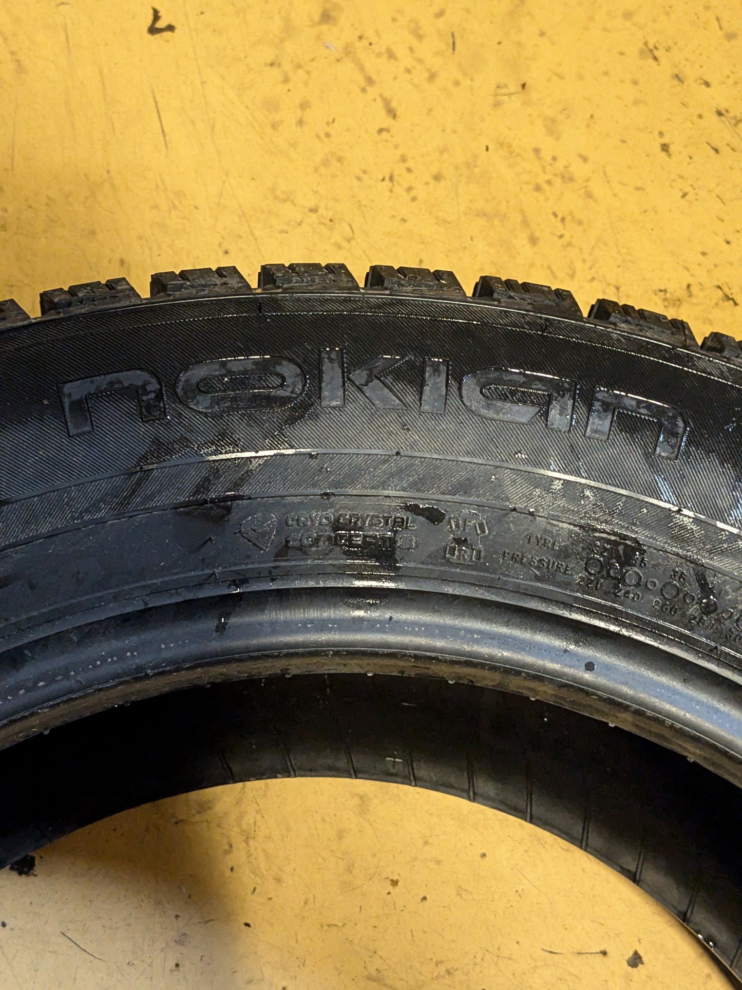 NOKIAN HAKKAPELIITTA R3 (STUDLESS) 245 55 17 106R WINTER TIRE T432002