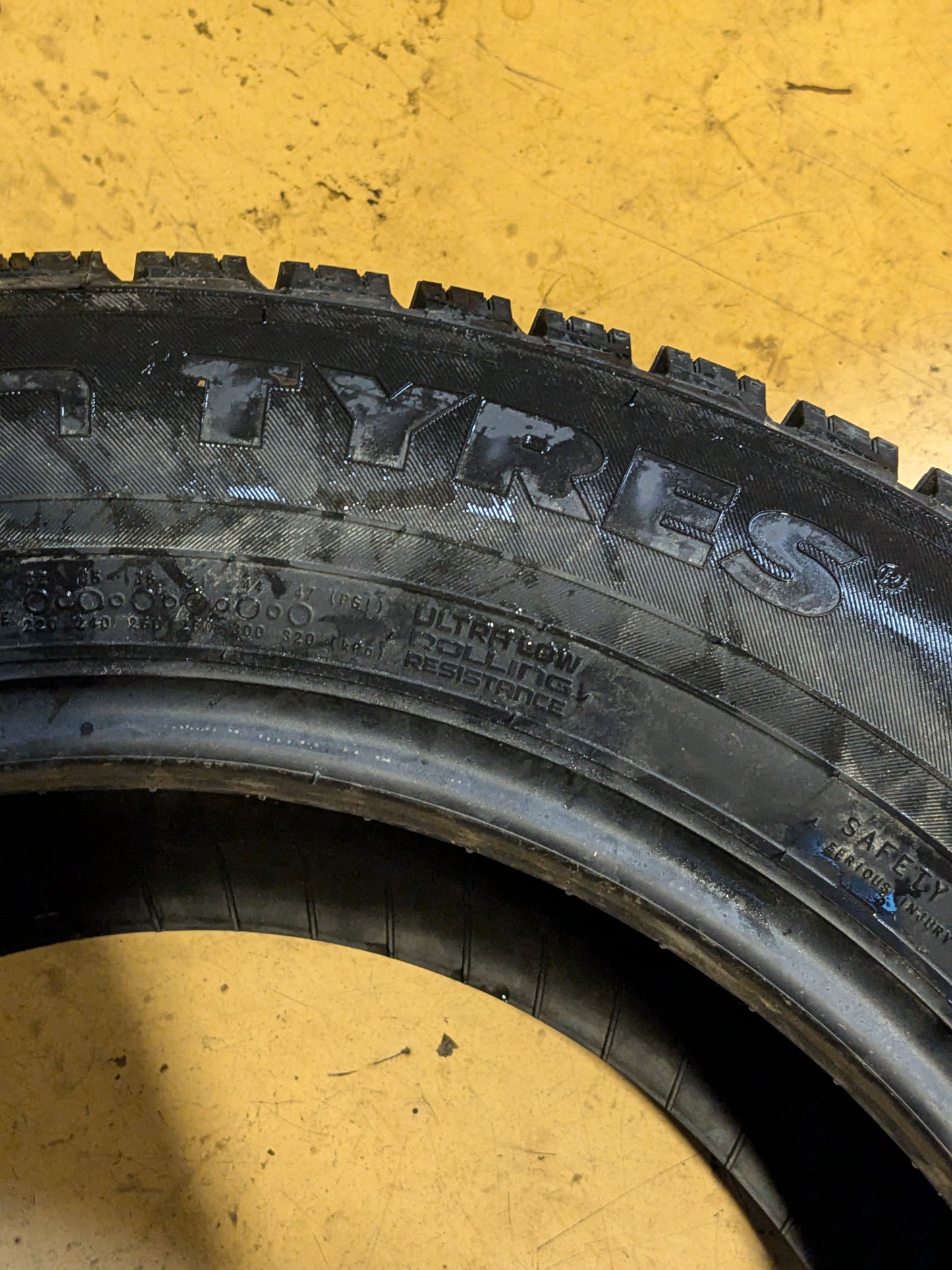 NOKIAN HAKKAPELIITTA R3 (STUDLESS) 245 55 17 106R WINTER TIRE T432002