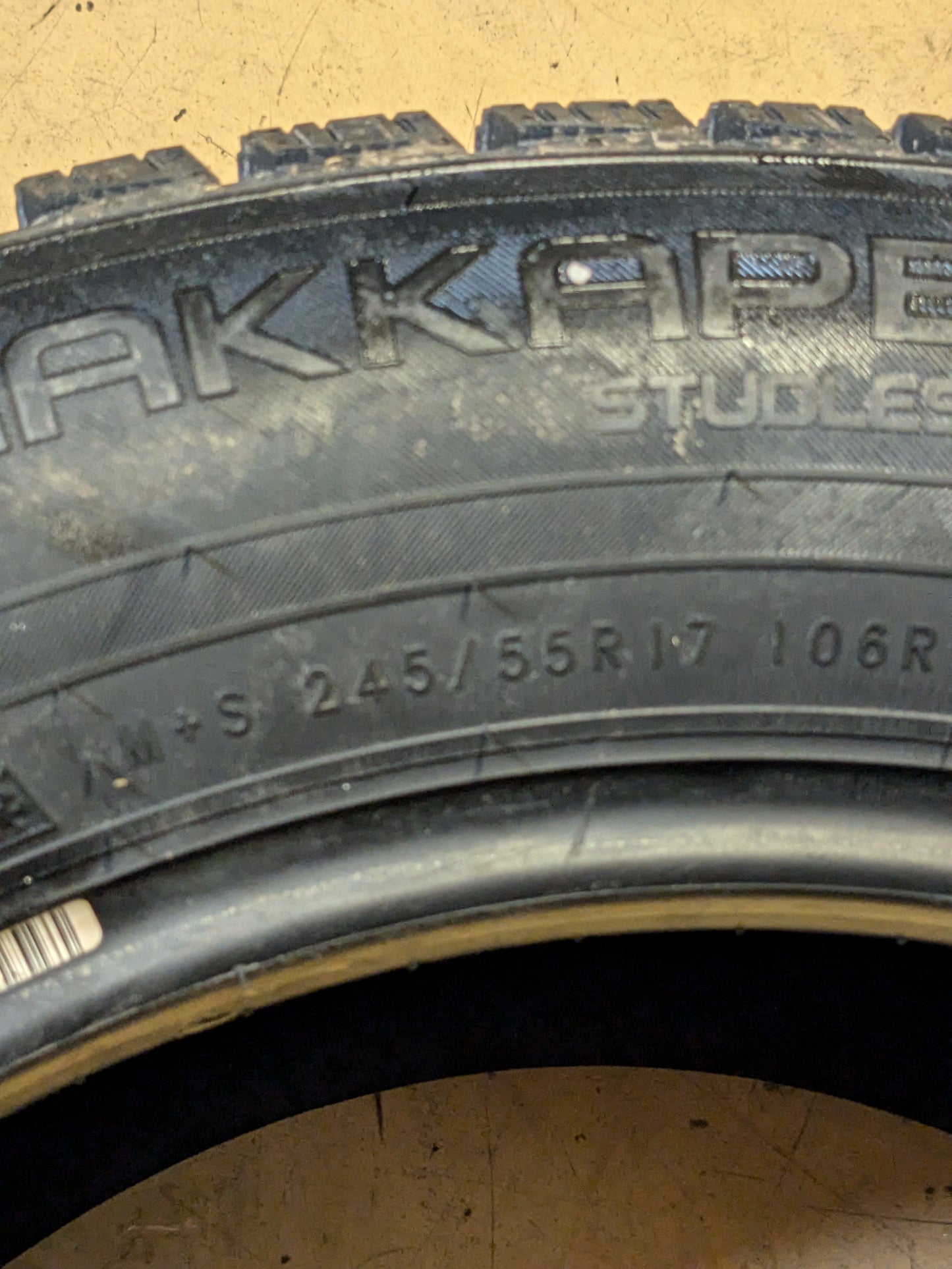 NOKIAN HAKKAPELIITTA R3 (STUDLESS) 245 55 17 106R WINTER TIRE T432002