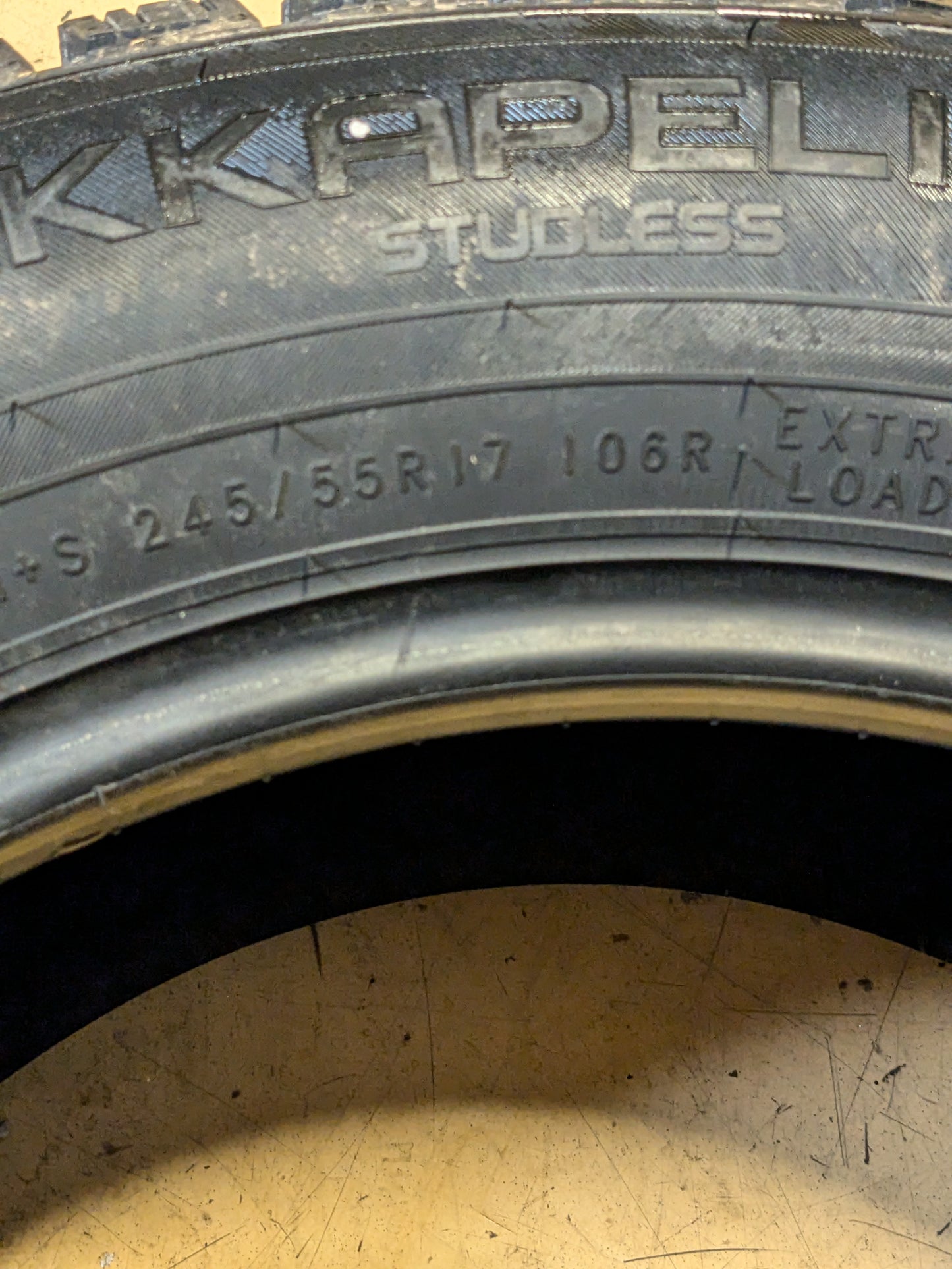 NOKIAN HAKKAPELIITTA R3 (STUDLESS) 245 55 17 106R WINTER TIRE T432002