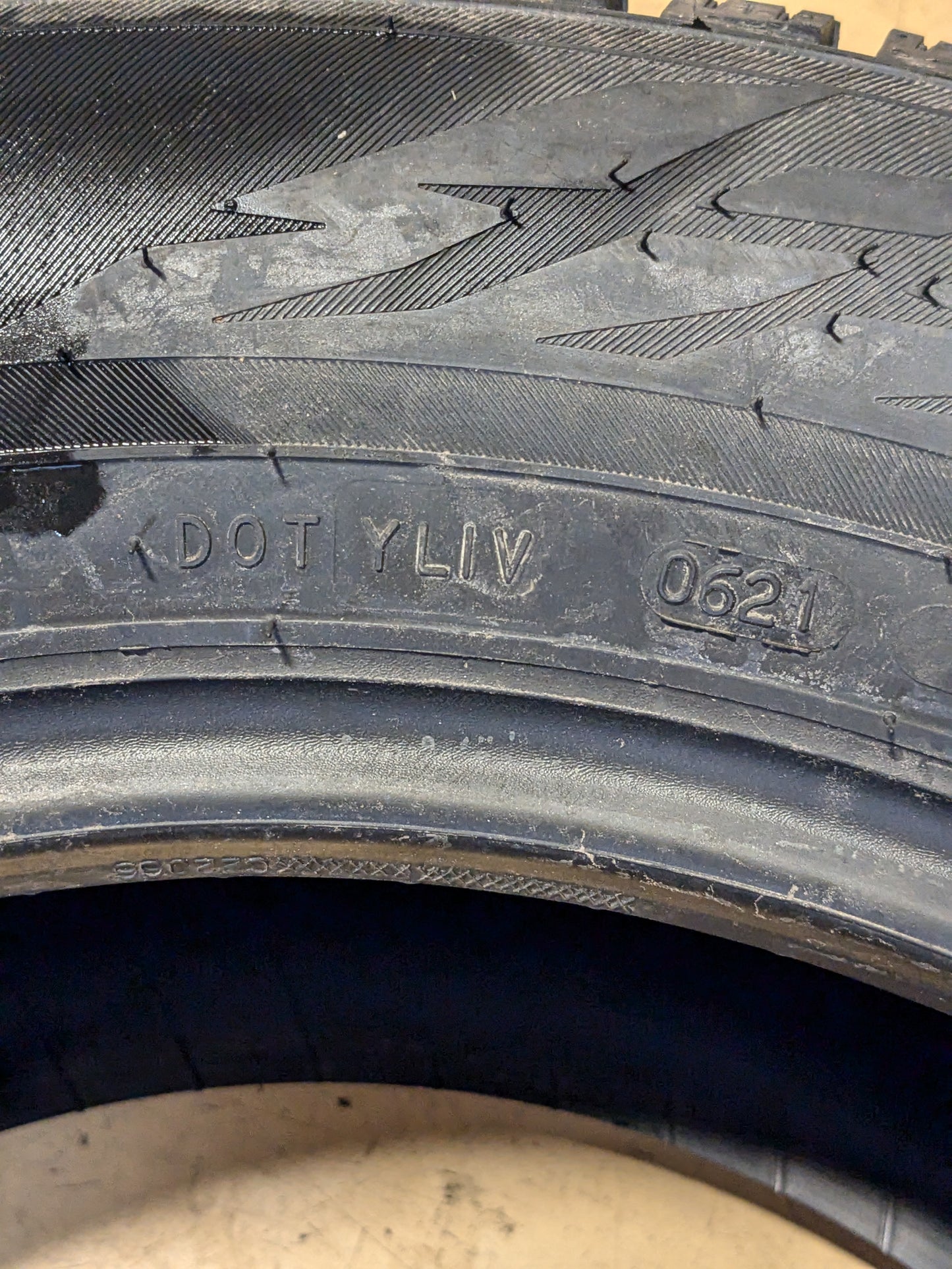 NOKIAN HAKKAPELIITTA R3 (STUDLESS) 245 55 17 106R WINTER TIRE T432002