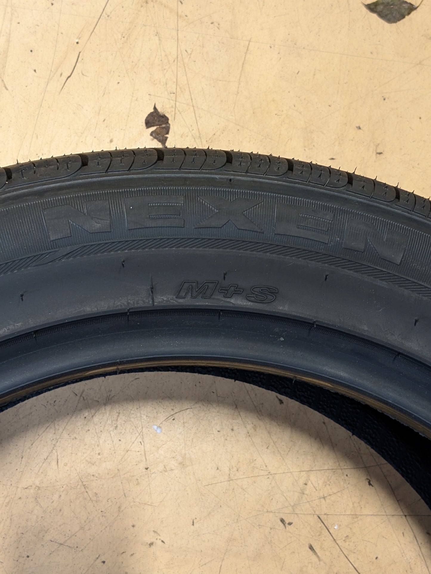 4 NEXEN NPRIZ AH8 225 50 17 94V ALL SEASON TIRES 14701NXK