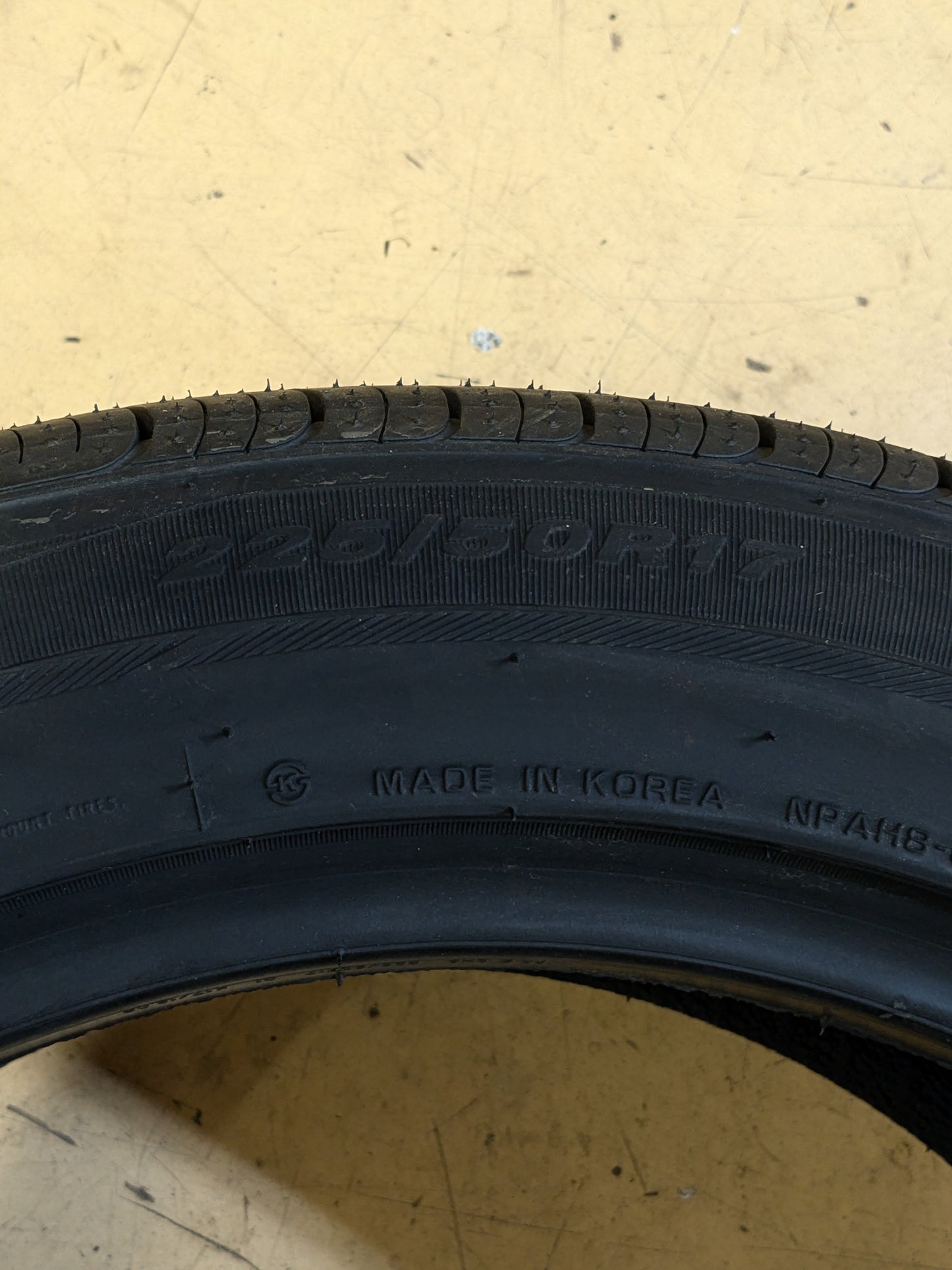 4 NEXEN NPRIZ AH8 225 50 17 94V ALL SEASON TIRES 14701NXK