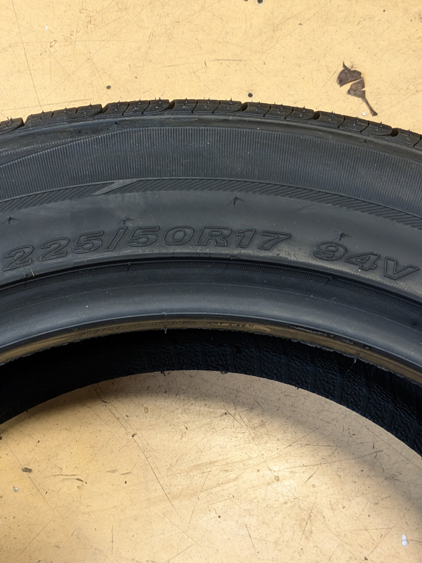 4 NEXEN NPRIZ AH8 225 50 17 94V ALL SEASON TIRES 14701NXK