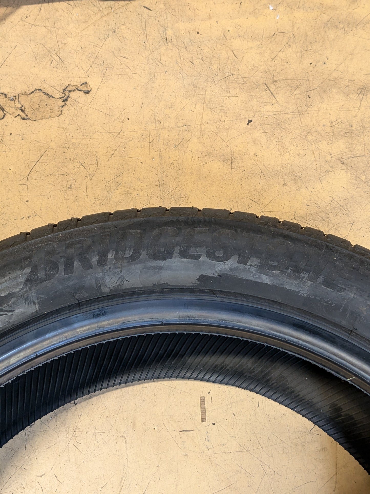 BRIDGESTONE ALENZA A/S ULTRA 275 45 21 110W ALL SEASON TIRE 004901