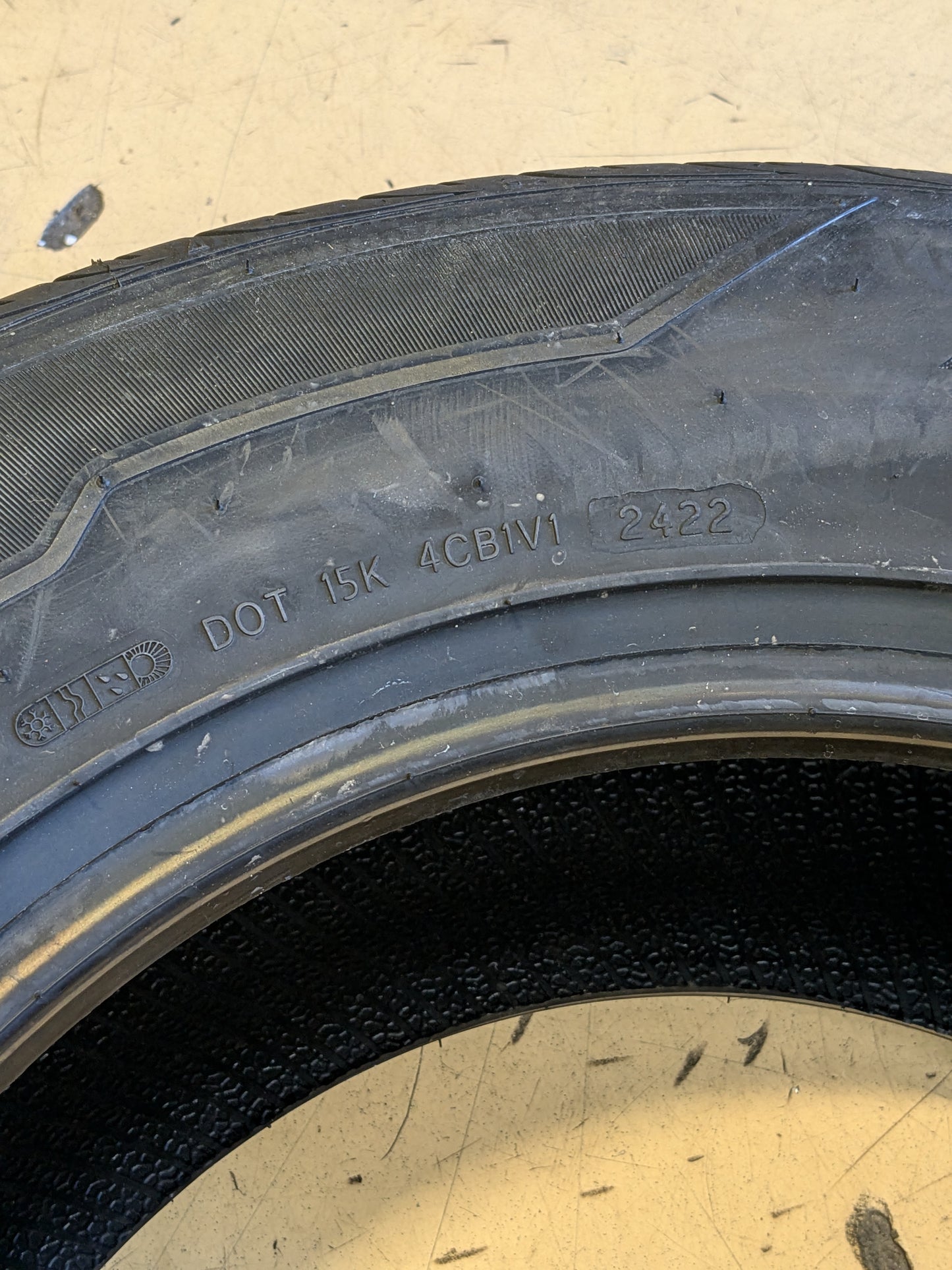 ACHILLES 868 ALL SEASONS TIRE 235 60 16 100V MAX236016