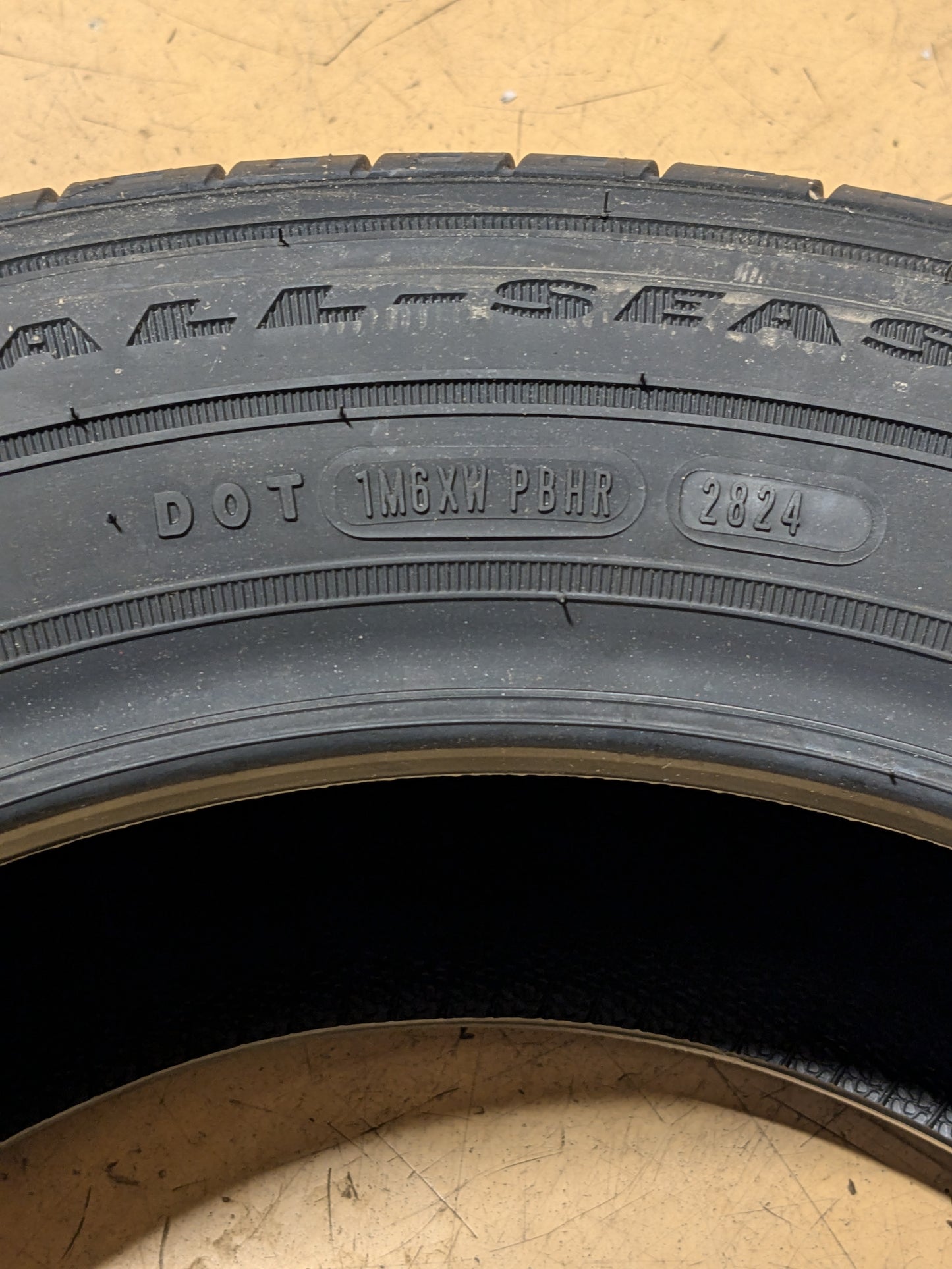 GOODYEAR ASSURANCE A/S P 205 60 16 92T SLALL SEASON TIRES 407212374