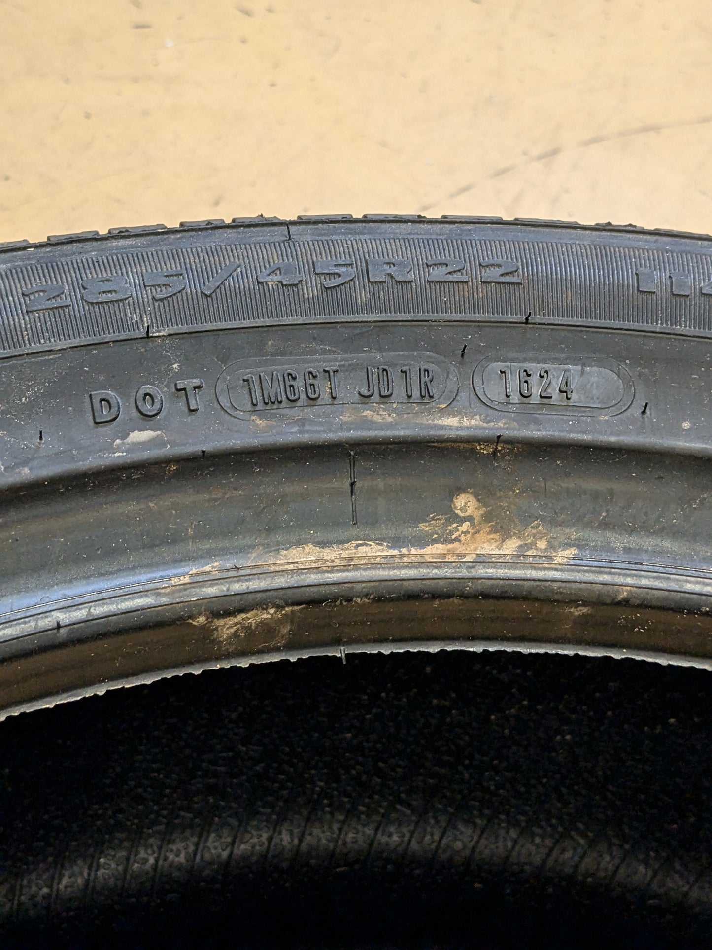 2 GOODYEAR EAGLE TOURING BSW P 285 45 22 114H XL ALL SEASON TIRE 102863387