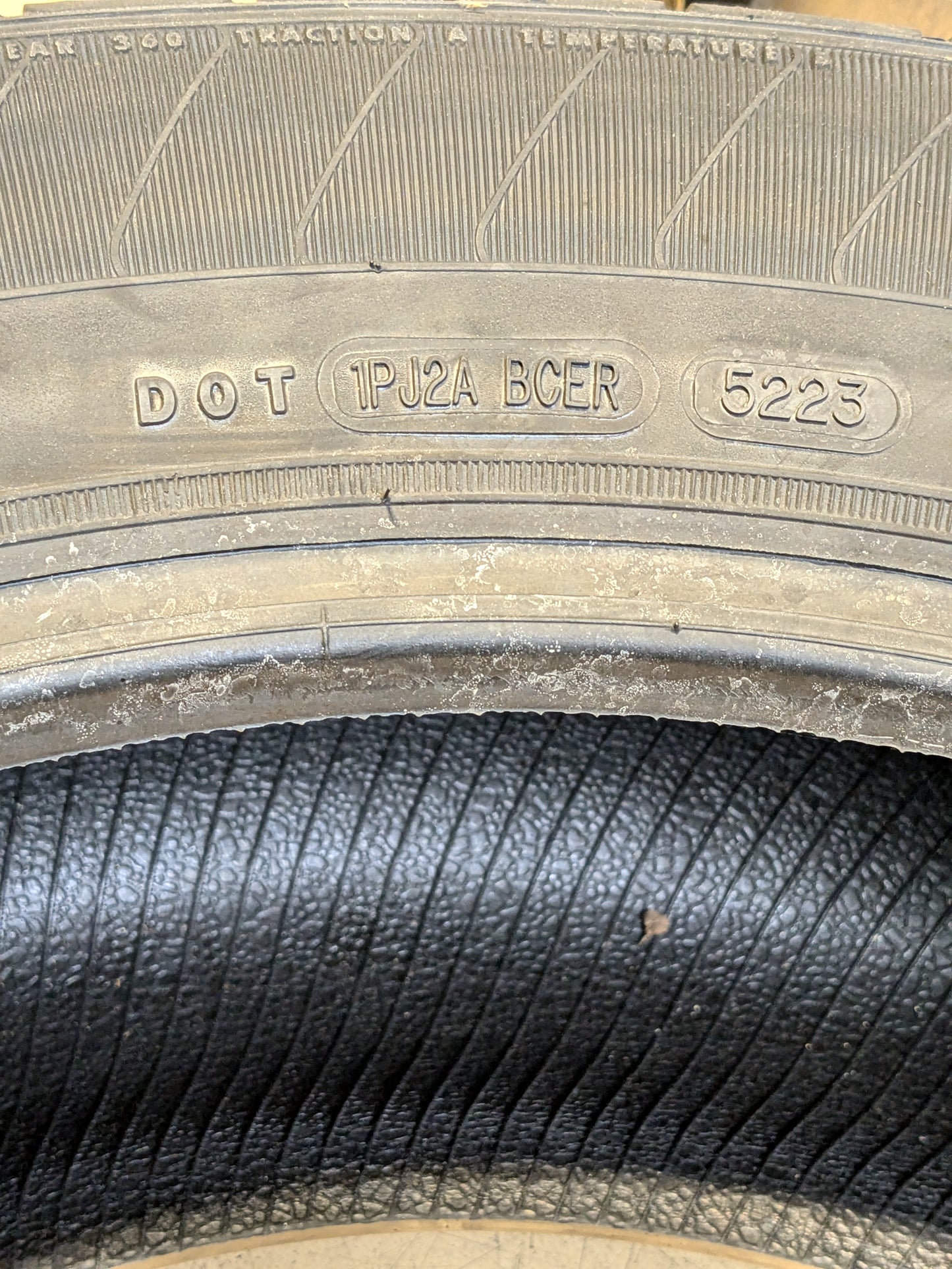 GOODYEAR EAGLE LS-2 275 55 20 111S ALL SEASON TIRE 706069165
