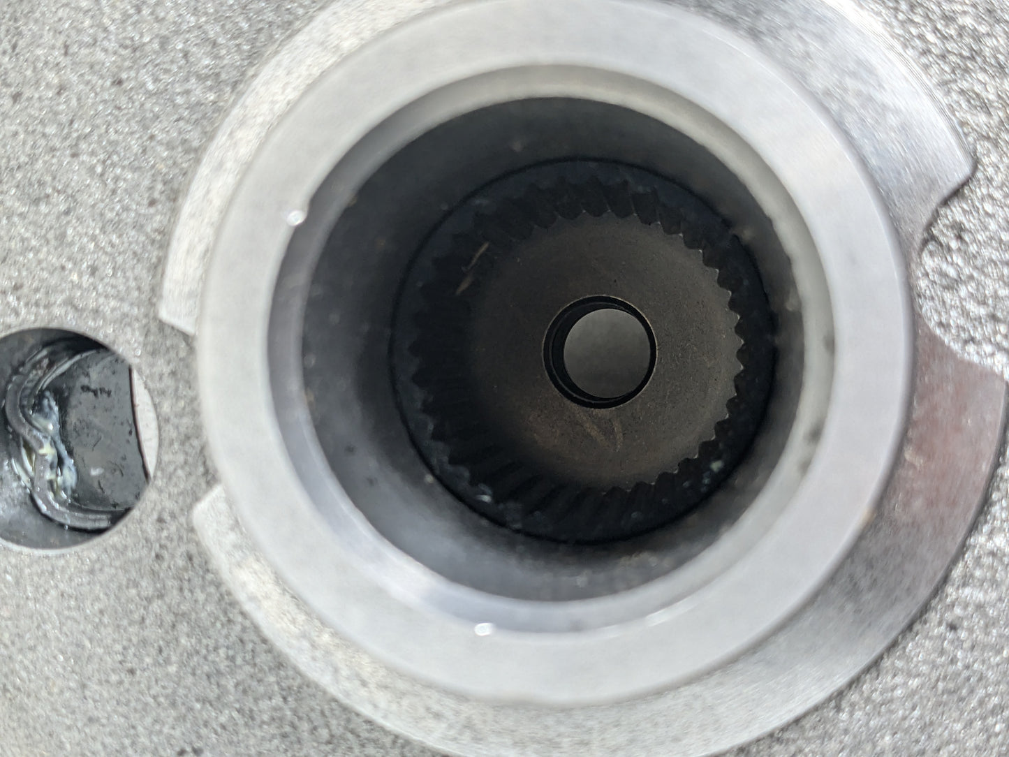 YUKON DURA GRIP LIMITED SLIP POSITRACTION, FORD 10.25” & 10.5” DIFFS, 35 SPLINE