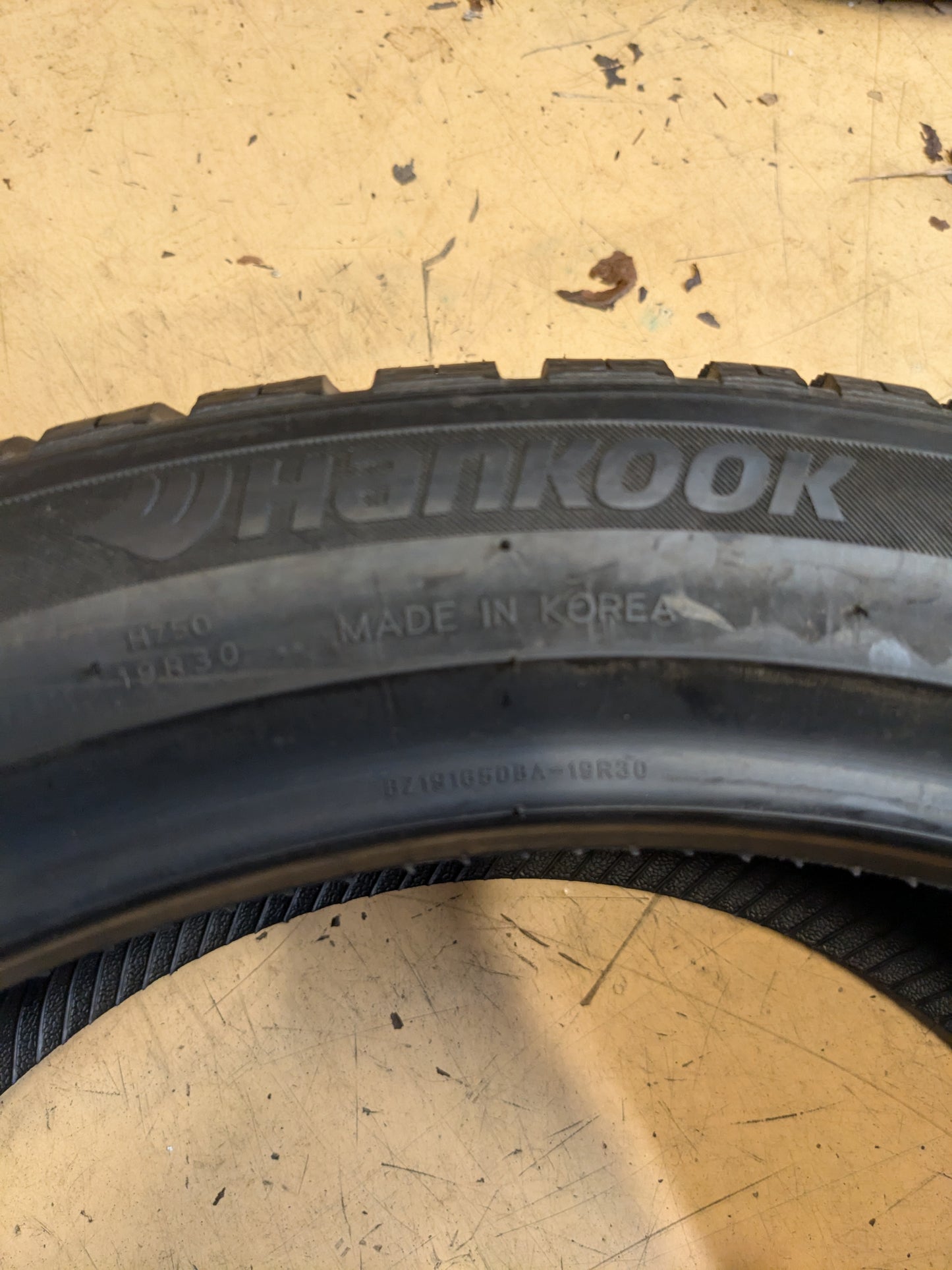 HANKOOK KINERGY 4S2 (H750) 245 40 19 94W ALL WEATHER PASSENGER TIRE 1027014