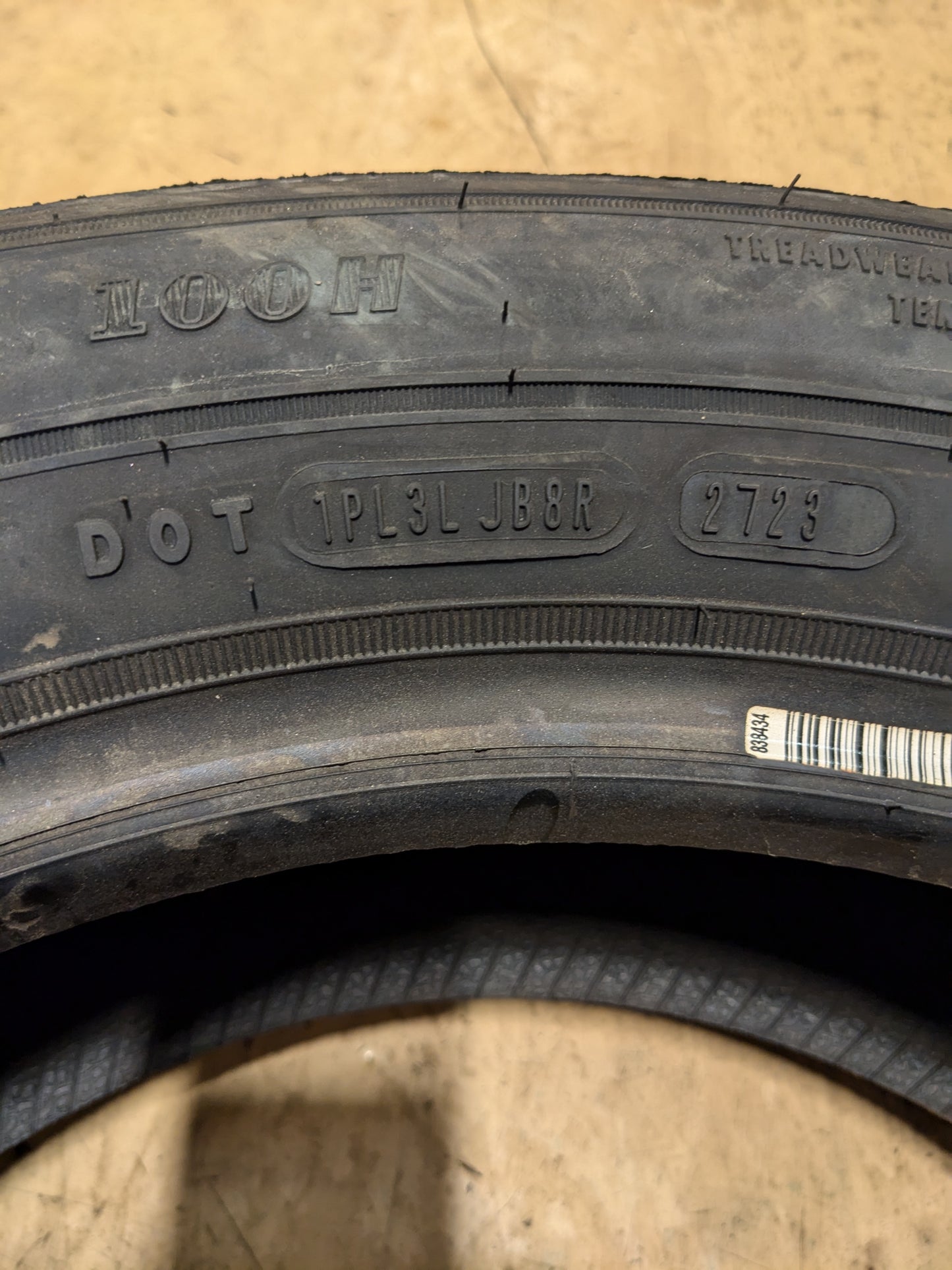 2 GOODYEAR ASSURANCE FINESSE P 235 55 18 100H SL ALL SEASON TIRES 681800566