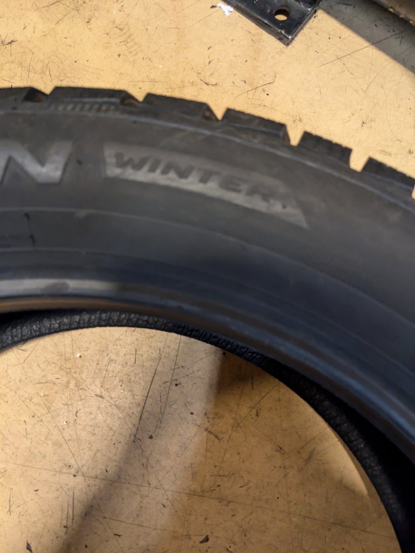 COOPER EVOLUTION WINTER 245 50 20 102T WINTER TIRE 166170006