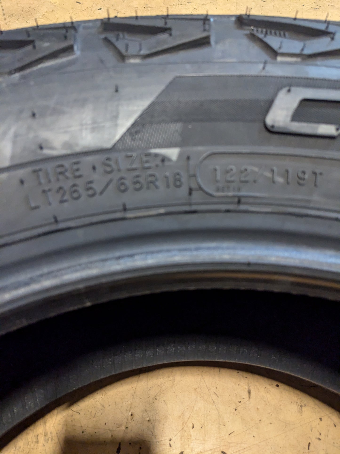 COOPER DISCOVERER STRONGHOLD AT 265 65 18 122/119T ALL WEATHER ALL TERRAIN TIRE COOP-170300048