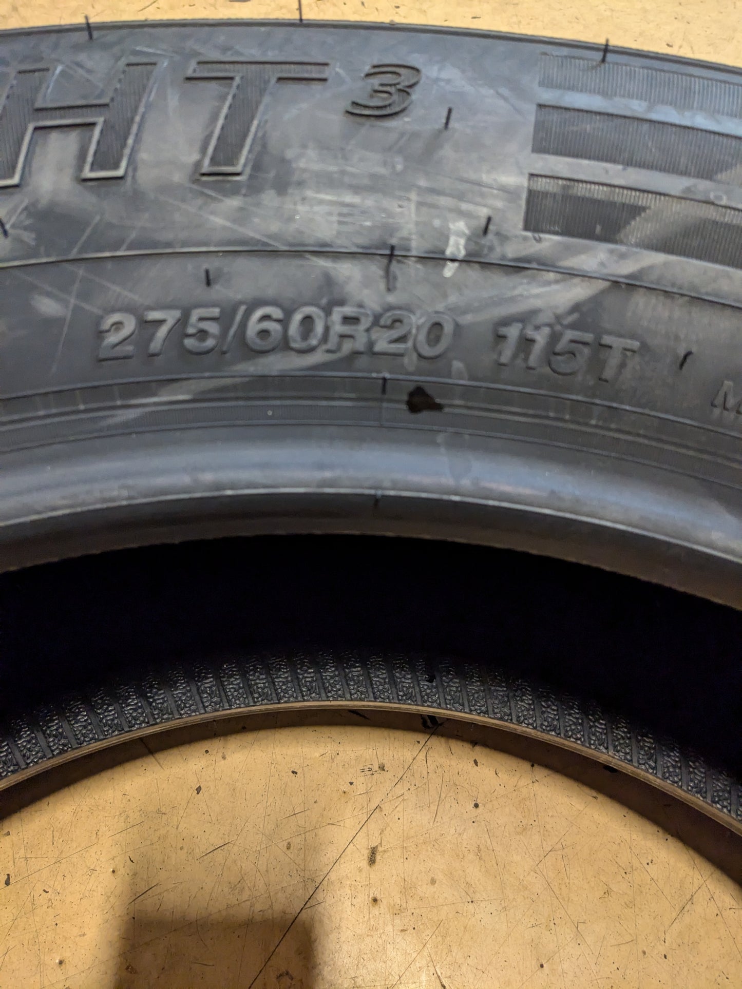 ACHILLES DESERT HAWK HT3 275 60 20 115T HIGHWAY TERRAIN TIRE ADH15