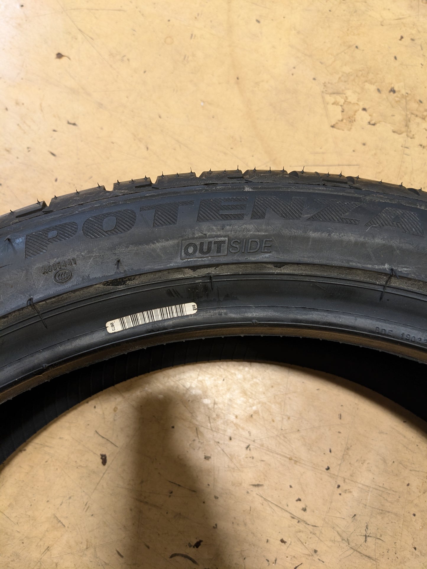 BRIDGESTONE POTENZA S001 215 45 20 95W XL SUMMER TIRE 002048