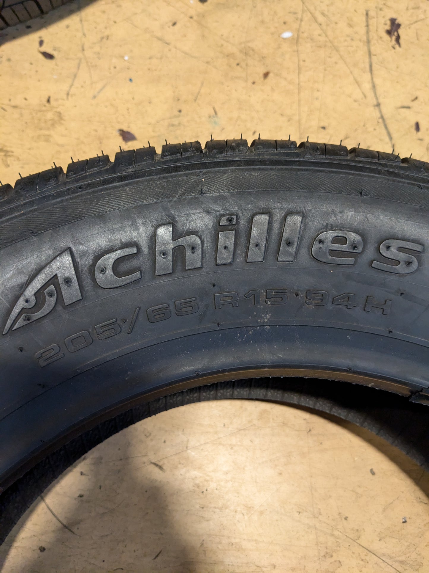 2 ACHILLES 122 205 65 15 94H BSW PASSENGER TOURING TIRE MAF206515