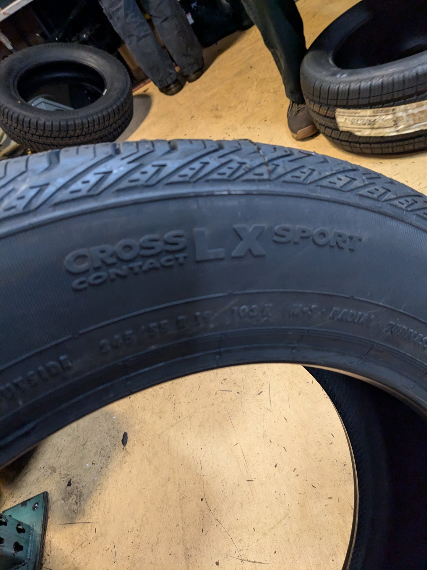 CONTINENTAL CROSSCONTACT LX SPORT P 245 55 19 103H SL ALL SEASON TIRE 04320180000