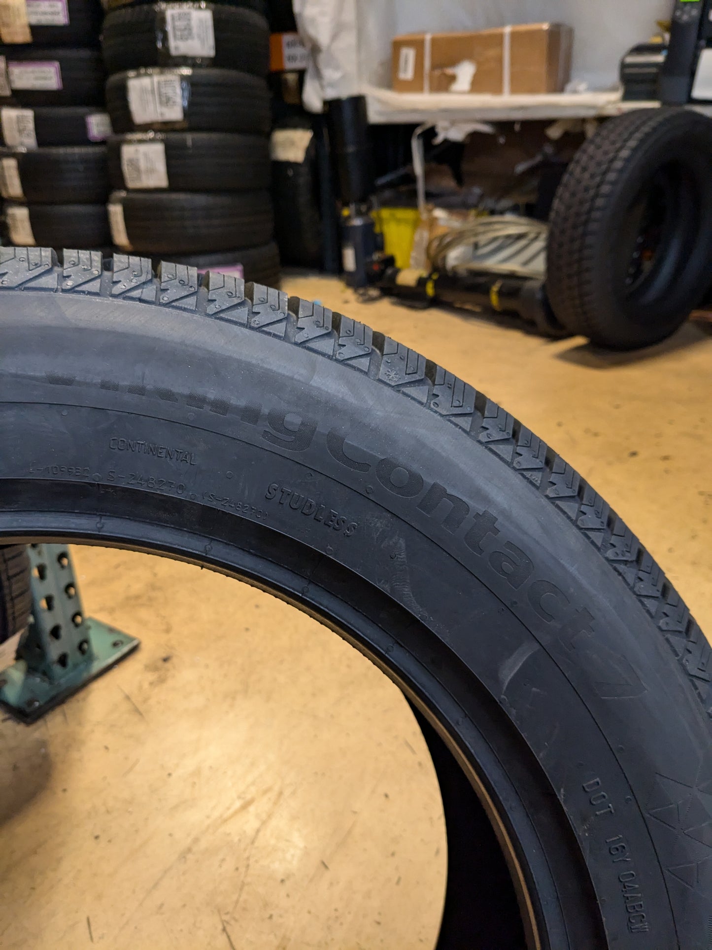 CONTINENTAL VIKING CONTACT 7 P 235 60 18 107T XL SNOW WINTER TIRE 04400350000