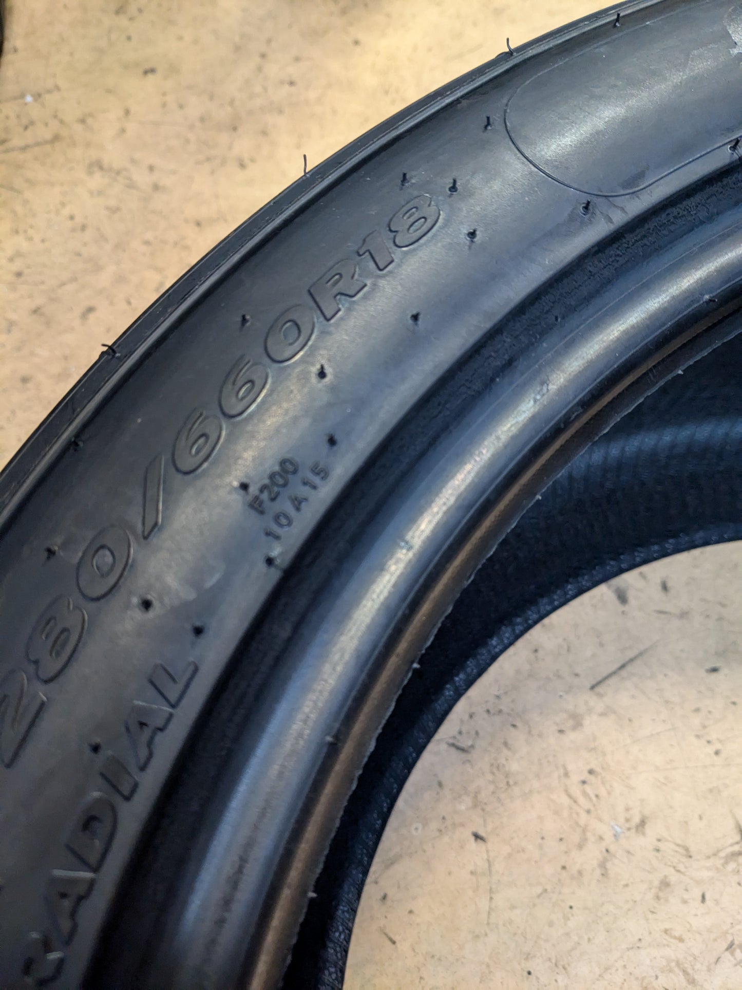 HANKOOK VENTUS F200 280 660 18 MEDIUM COMPOUND SLICK TIRES 1016480