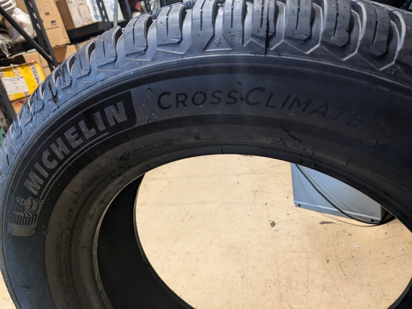 MICHELIN CROSS CLIMATE 2 BSW P 235 65 17 104H TIRE 74077