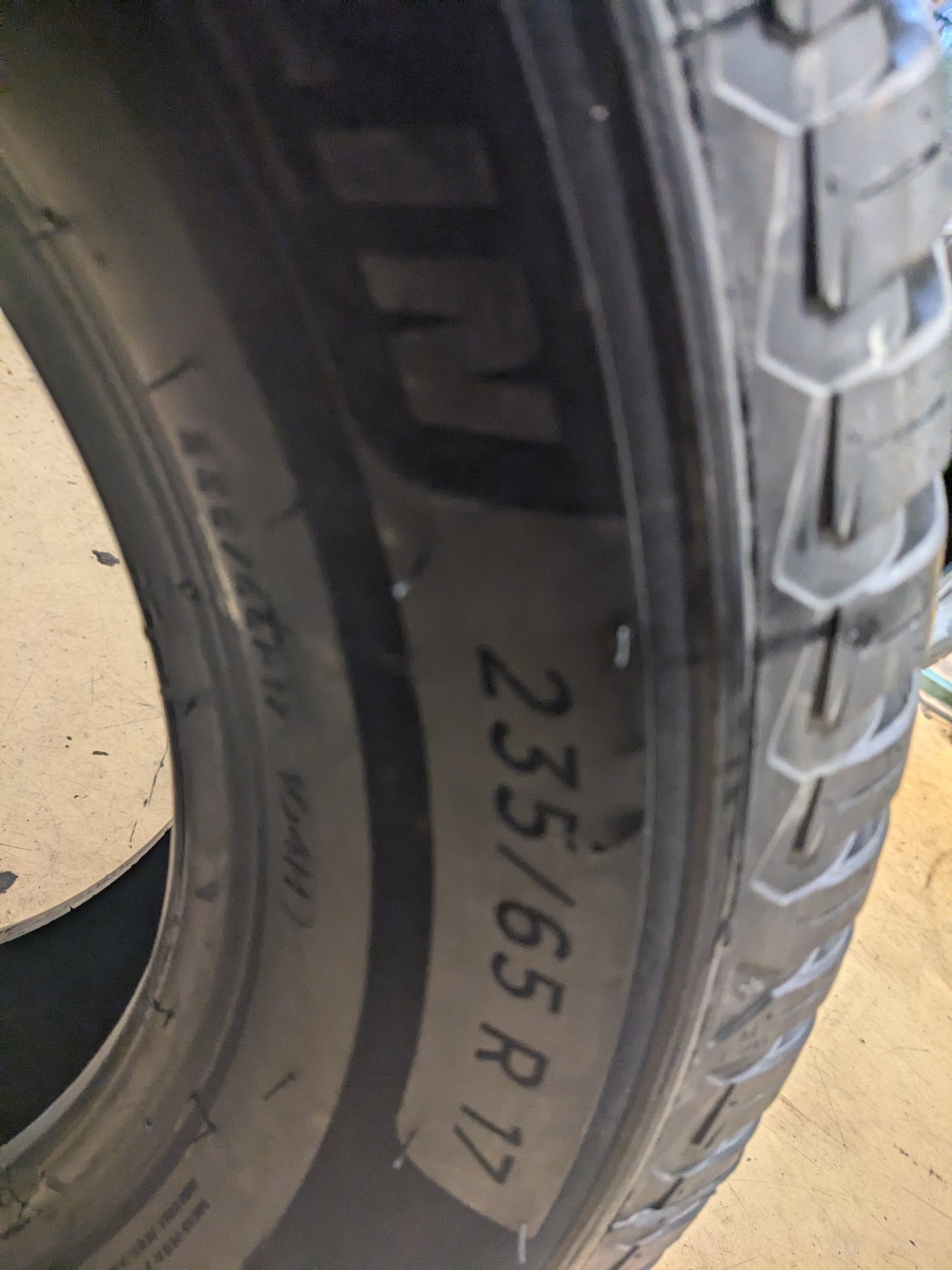 MICHELIN CROSS CLIMATE 2 BSW P 235 65 17 104H TIRE 74077