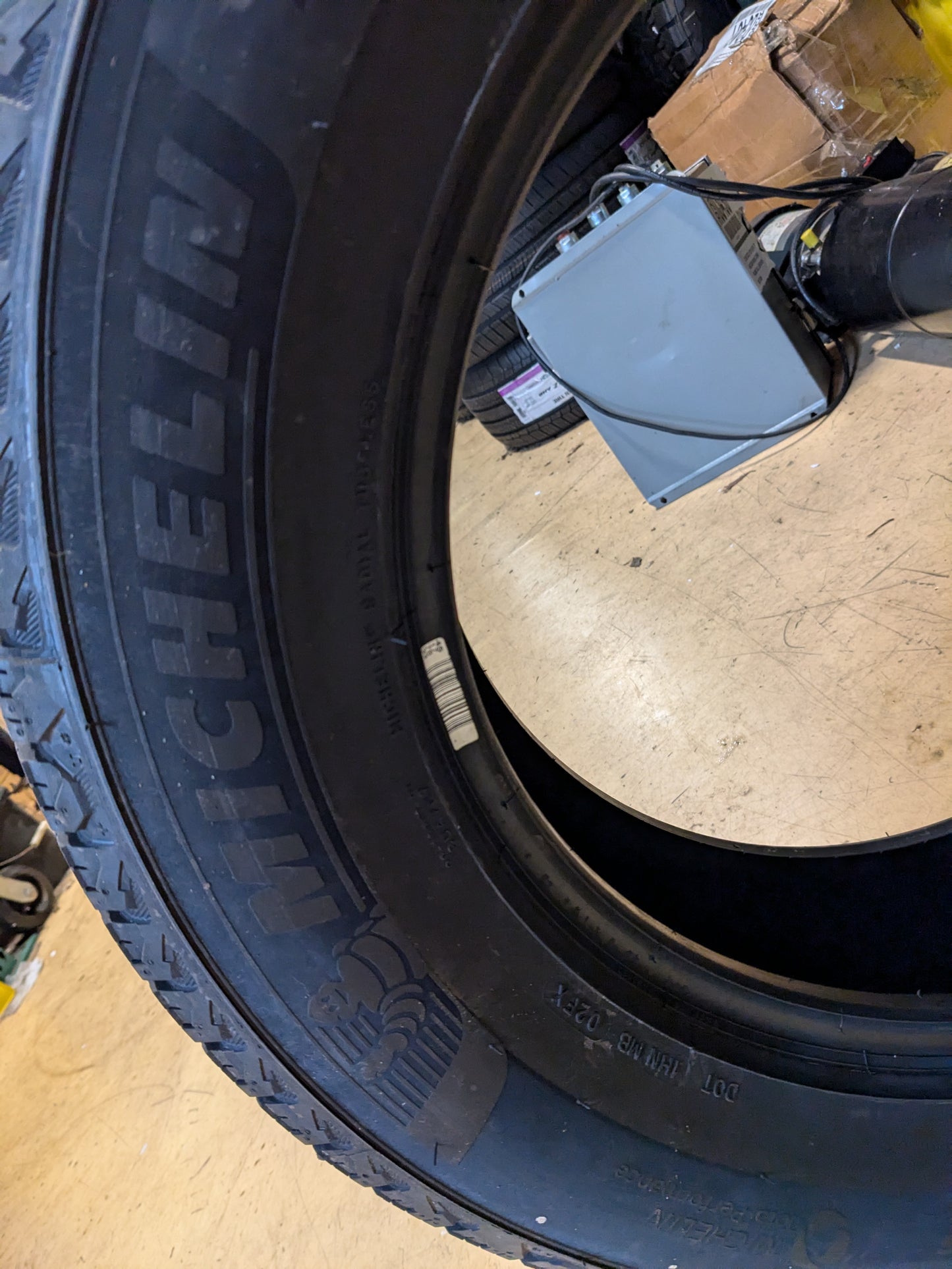 MICHELN X ICE SNOW SUV BSW LT 235 65 18 110T XL TIRE 23770