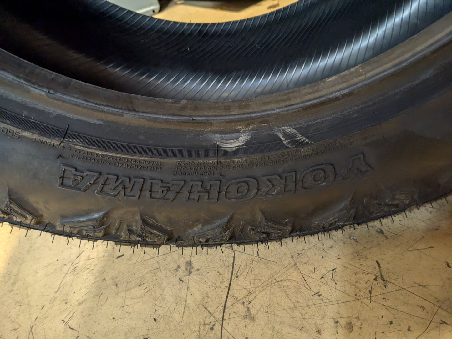 YOKOHAMA GEOLANDAR X AT BSW LT 285 55 20 122/119Q E ALL TERRAIN TIRE 110116032