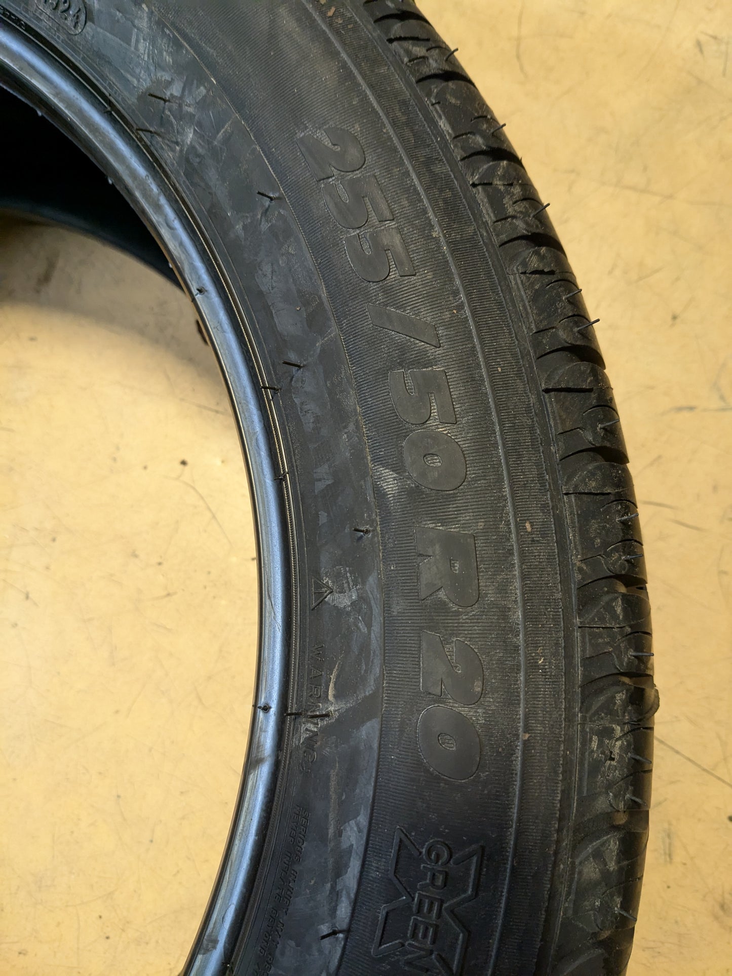 MICHELIN LATITUDE TOUR HP BSW P 255 50 20 109W XL SUMMER TIRE 94455