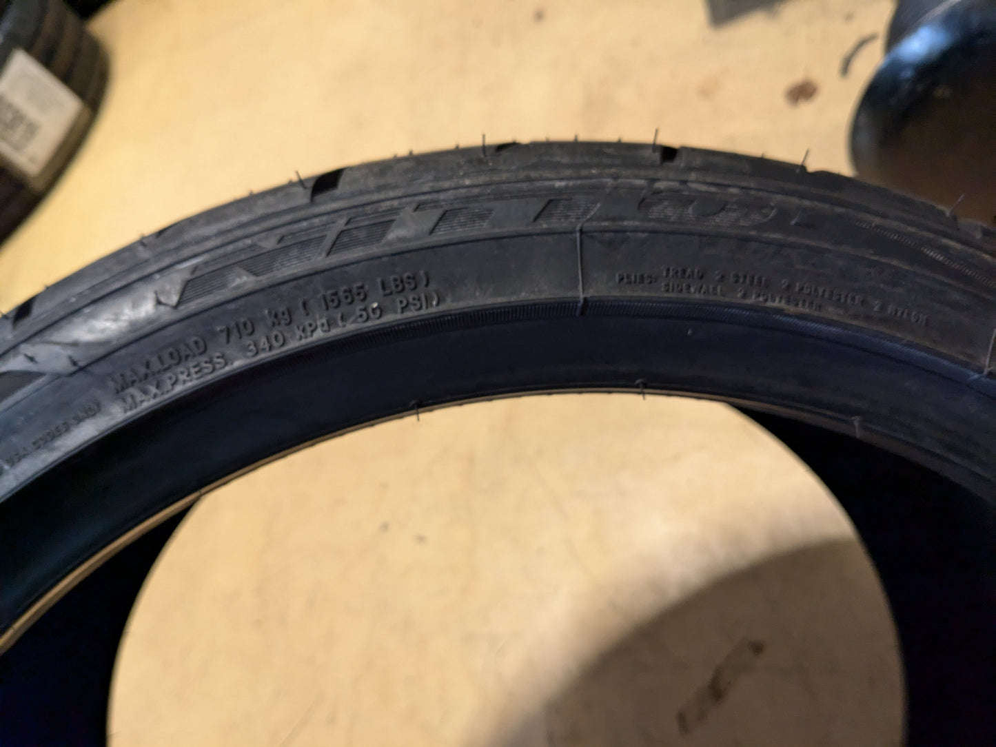 NITTO NT555 G2 BSW P 275 30 19 96W XL UHP TIRE 211800
