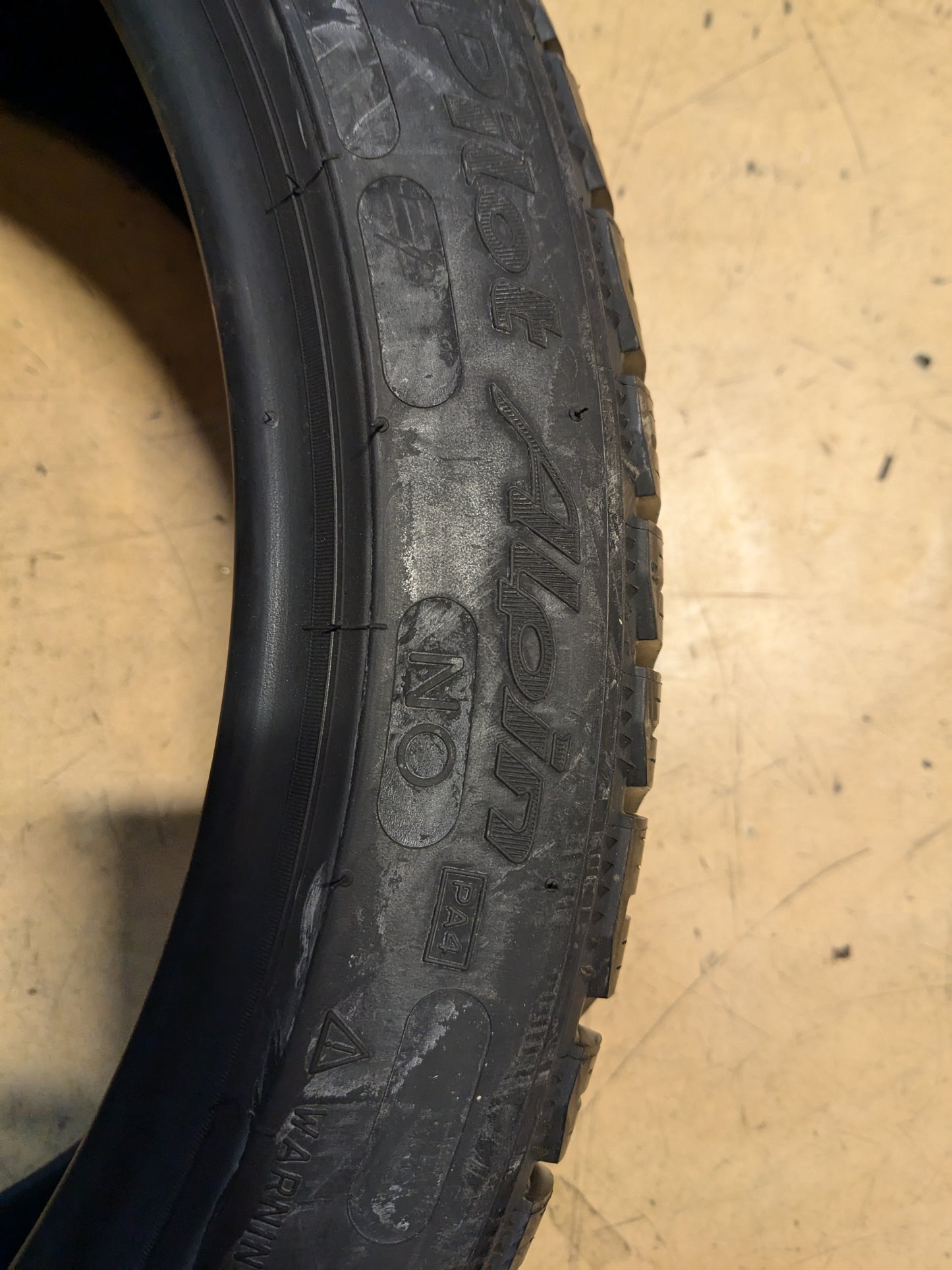 MICHELIN PILOT ALPIN PA4 BSW P 235 40 19 92V WINTER TIRE 37731