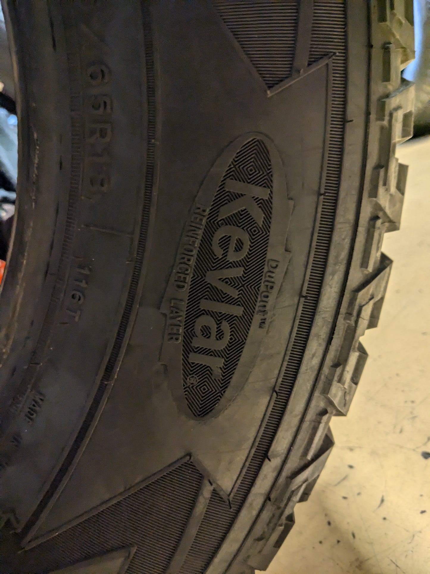 GOODYEAR WRANGLER ALL-TERRAIN ADV W/ KEVLAR OWL P 275 65 18 116T TIRE 758066571
